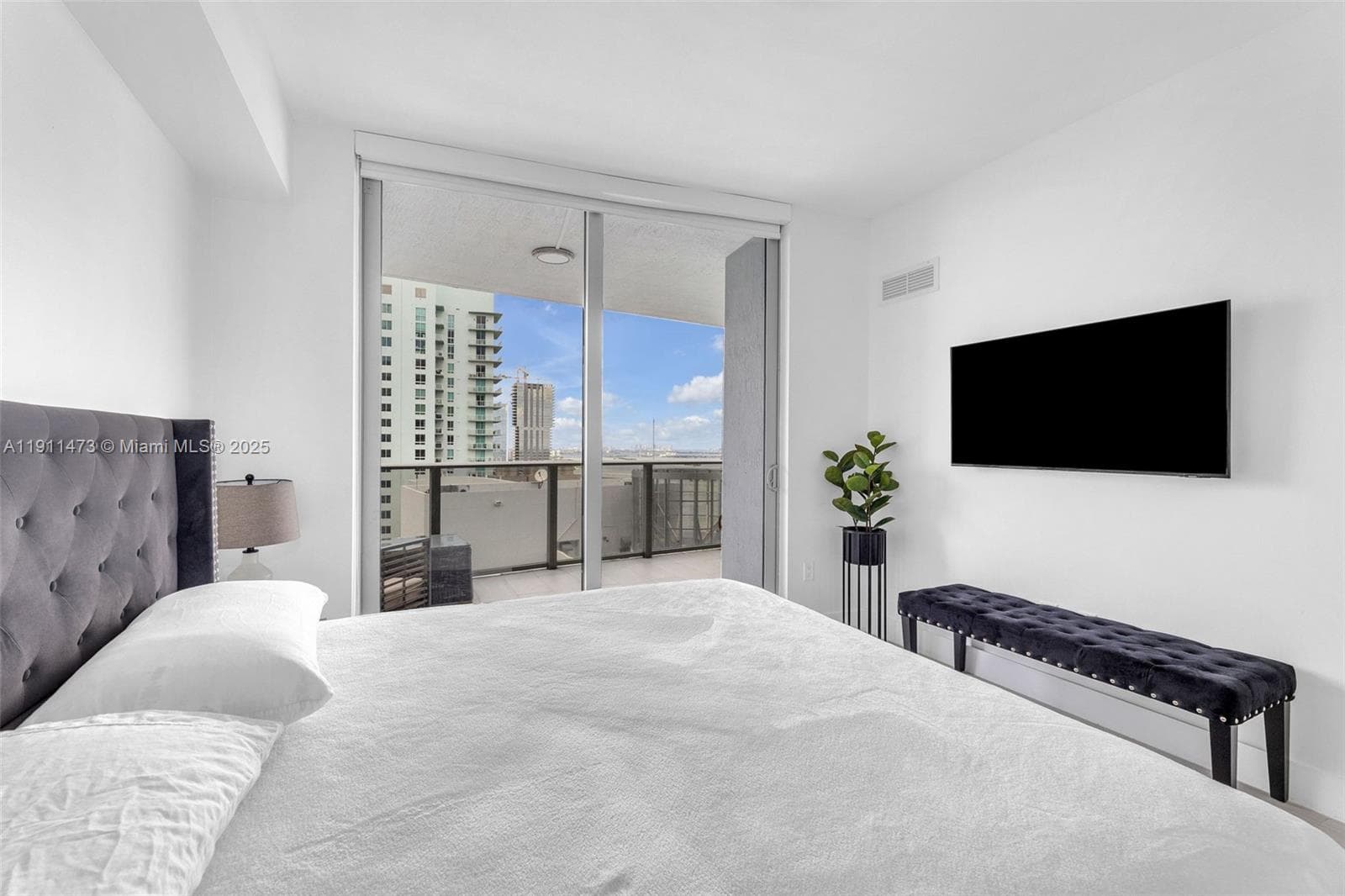 488 NE 18th St # 4311, Miami FL 33132 — 13
