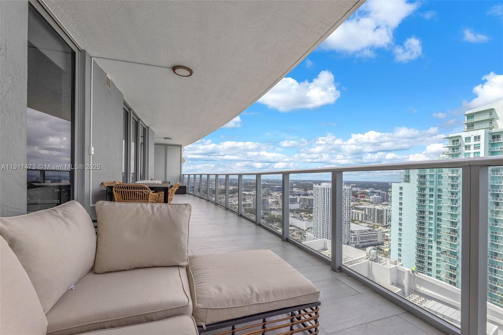 488 NE 18th St # 4311, Miami FL 33132 — 33