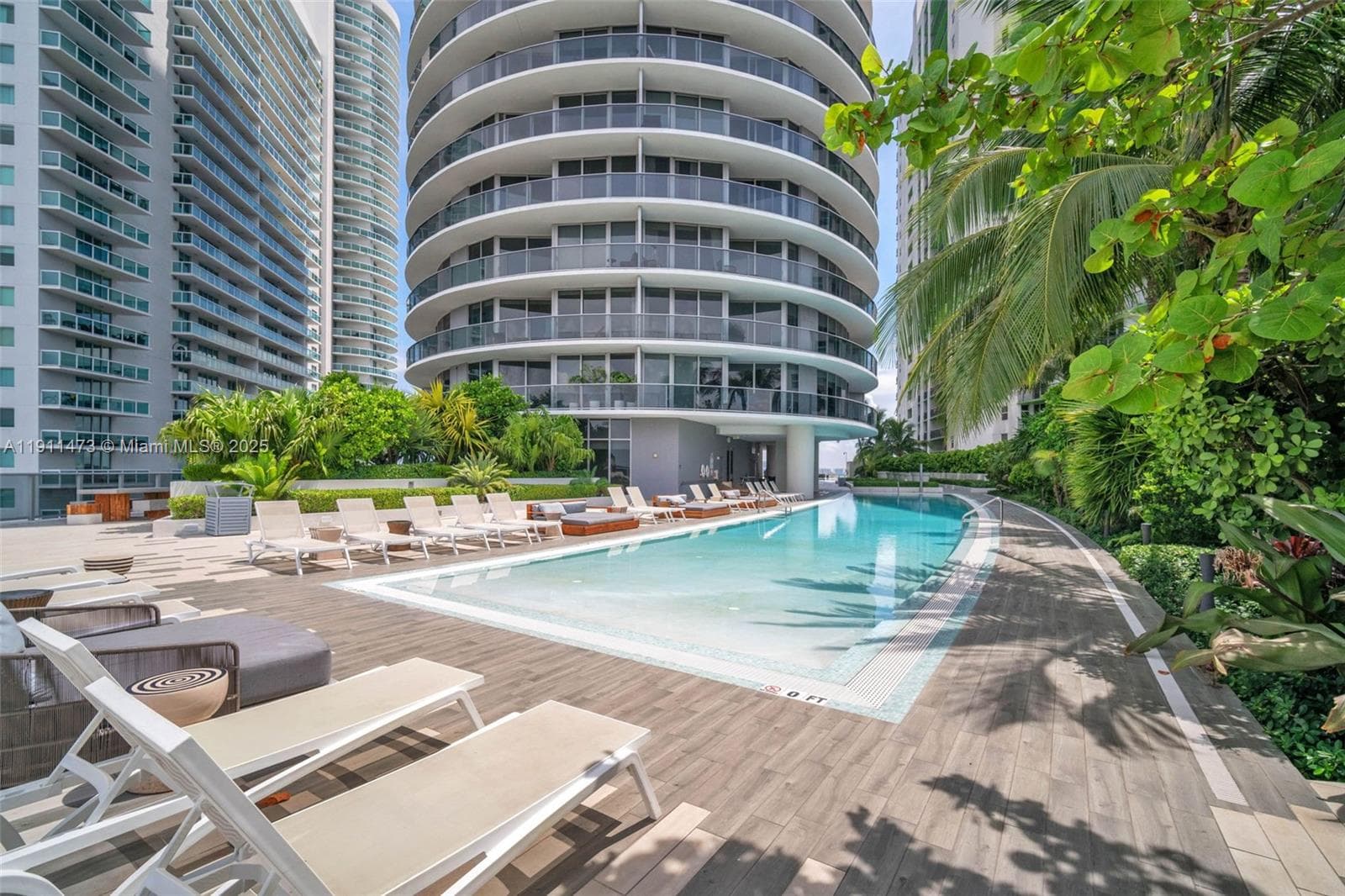 488 NE 18th St # 4311, Miami FL 33132 — 37