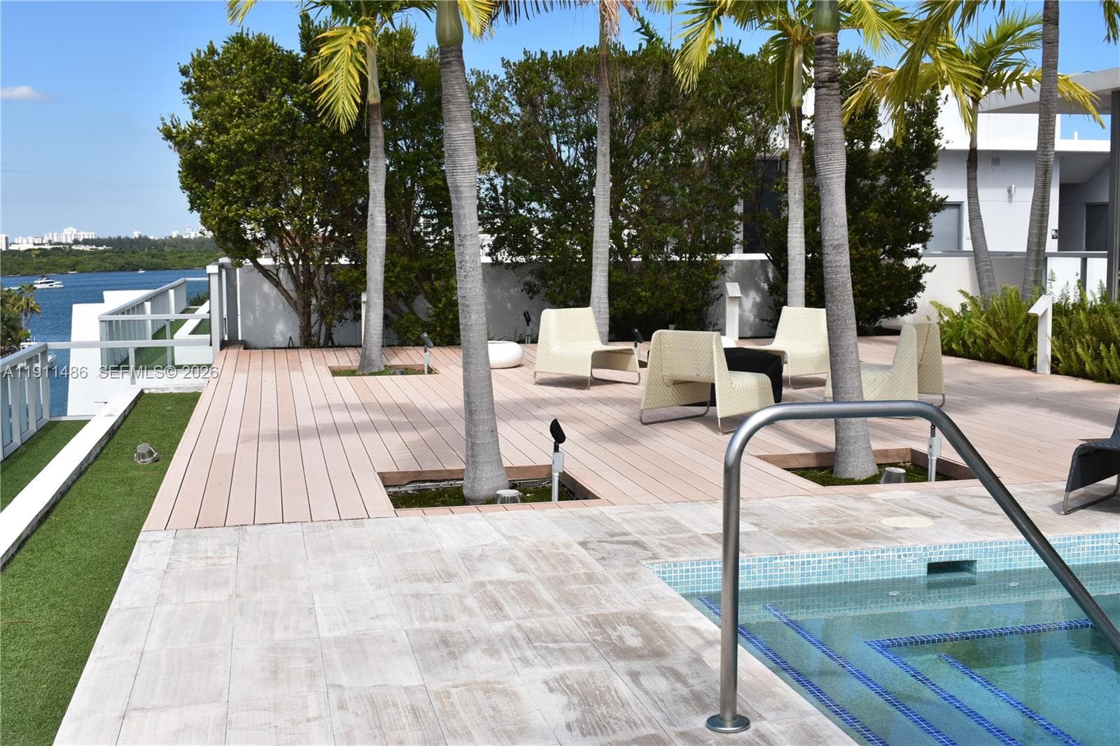 9940 W Bay Harbor Dr, Bay Harbor Islands FL 33154 — 39