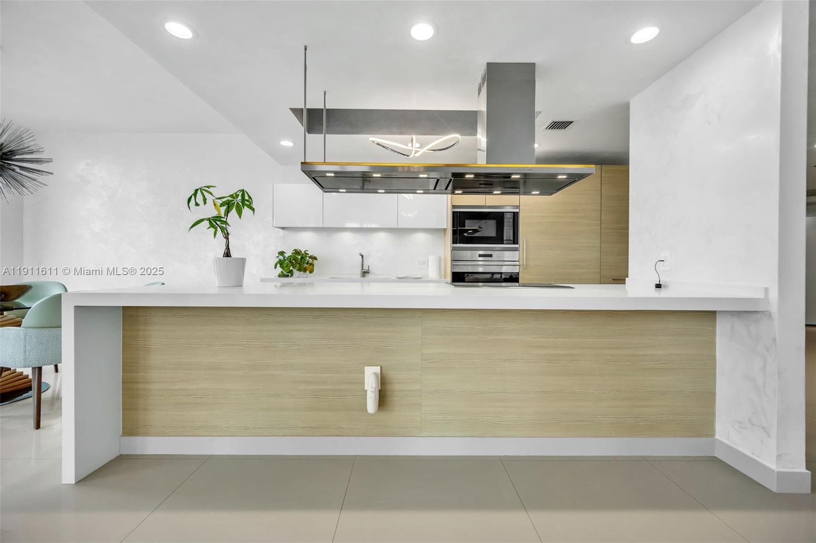 17301 Biscayne Blvd # 910, North Miami Beach FL 33160 — 6
