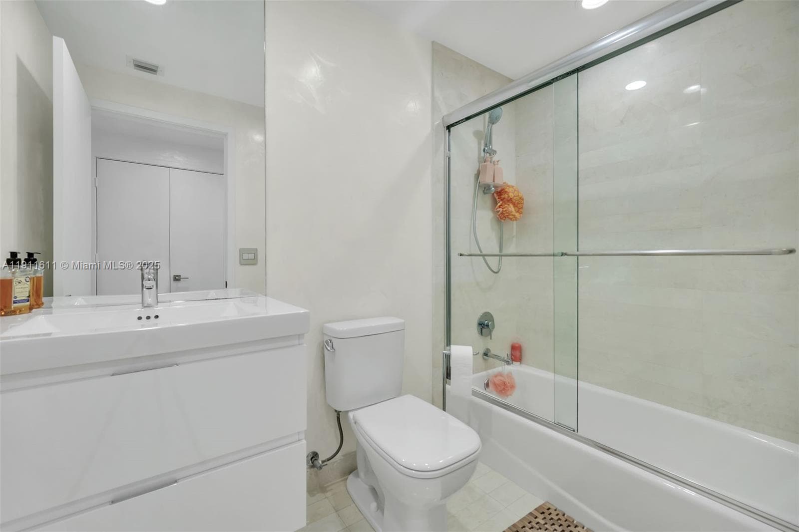 17301 Biscayne Blvd # 910, North Miami Beach FL 33160 — 24