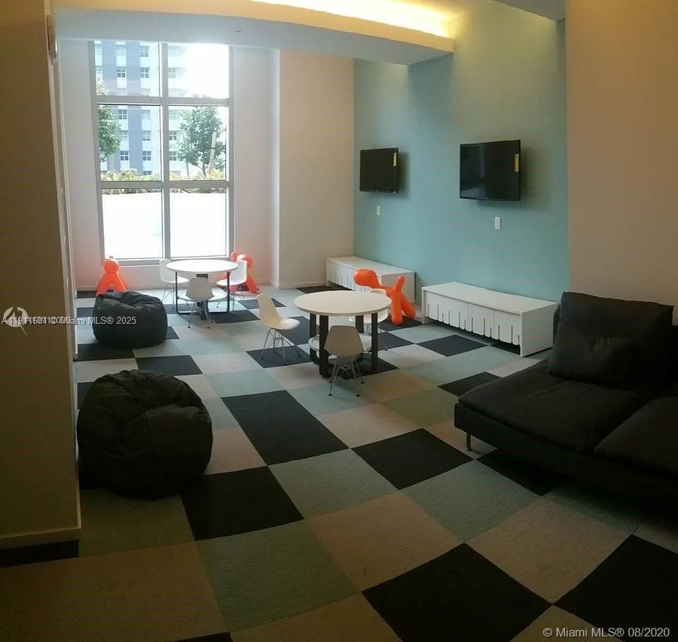 1100 S Miami Ave # 2911, Miami FL 33130 — 16