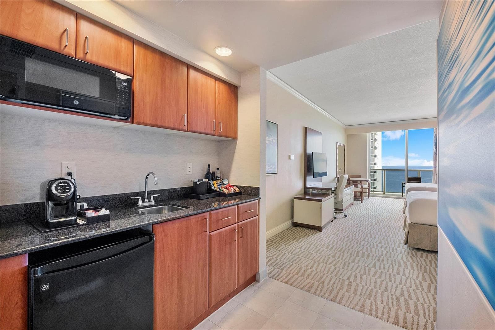 18001 Collins Avenue # 2806, North Miami Beach FL 33160 — 23