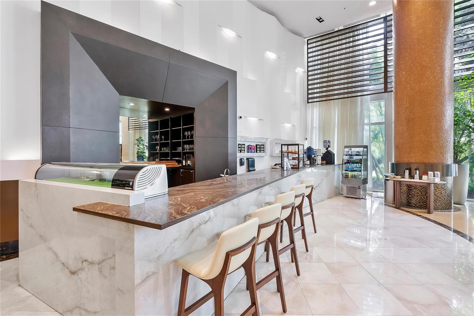 18001 Collins Avenue # 2806, North Miami Beach FL 33160 — 42