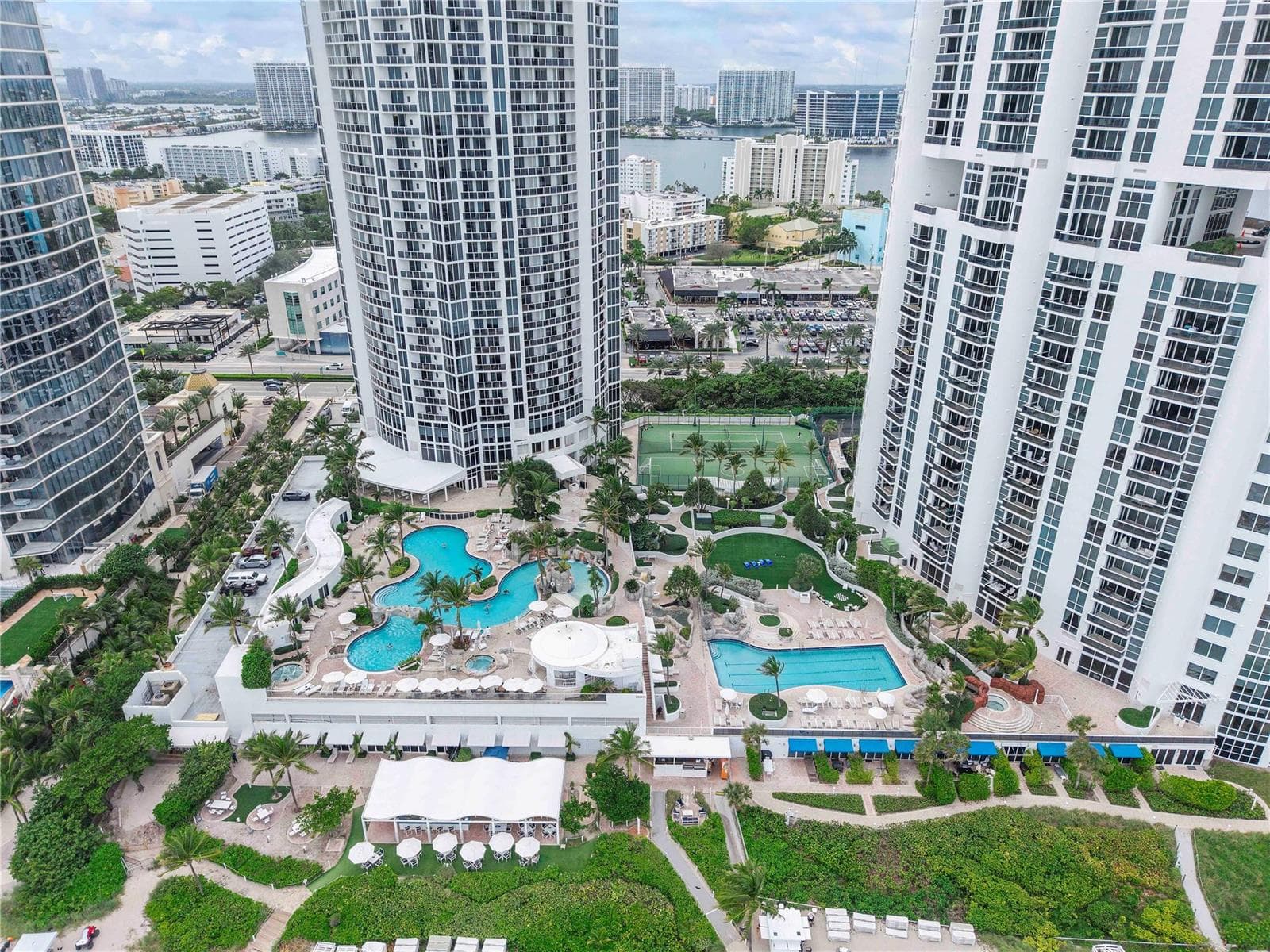 18001 Collins Avenue # 2806, North Miami Beach FL 33160 — 7
