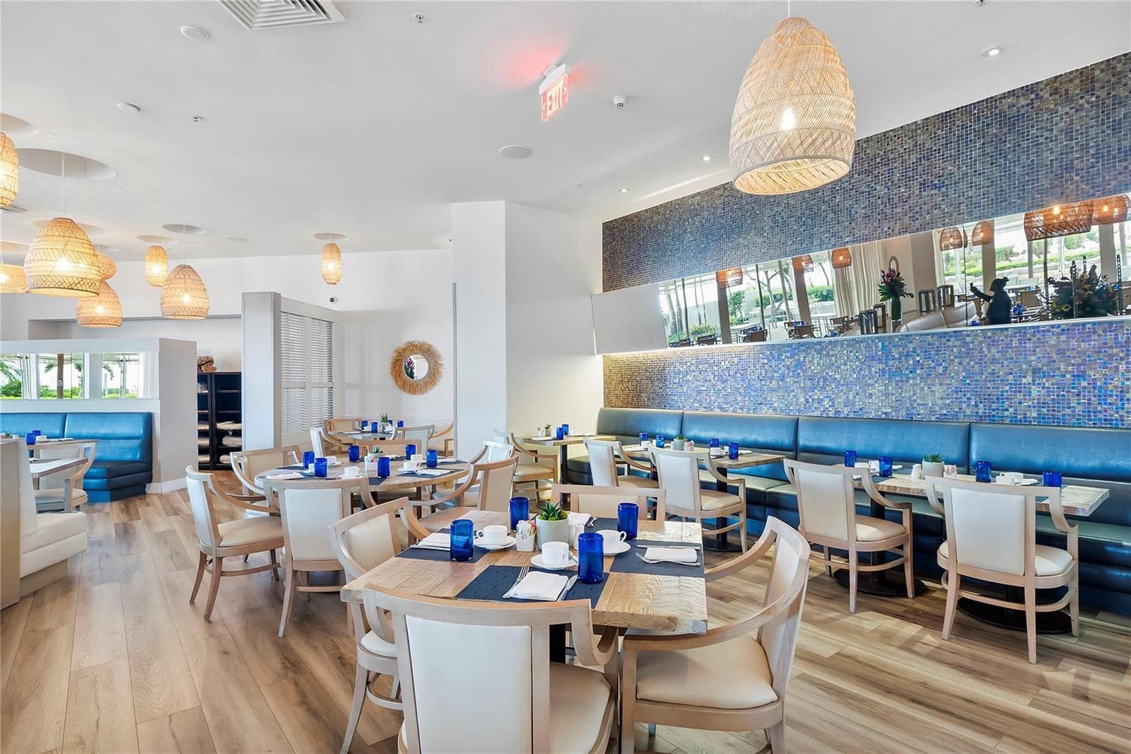 18001 Collins Avenue # 2806, North Miami Beach FL 33160 — 36