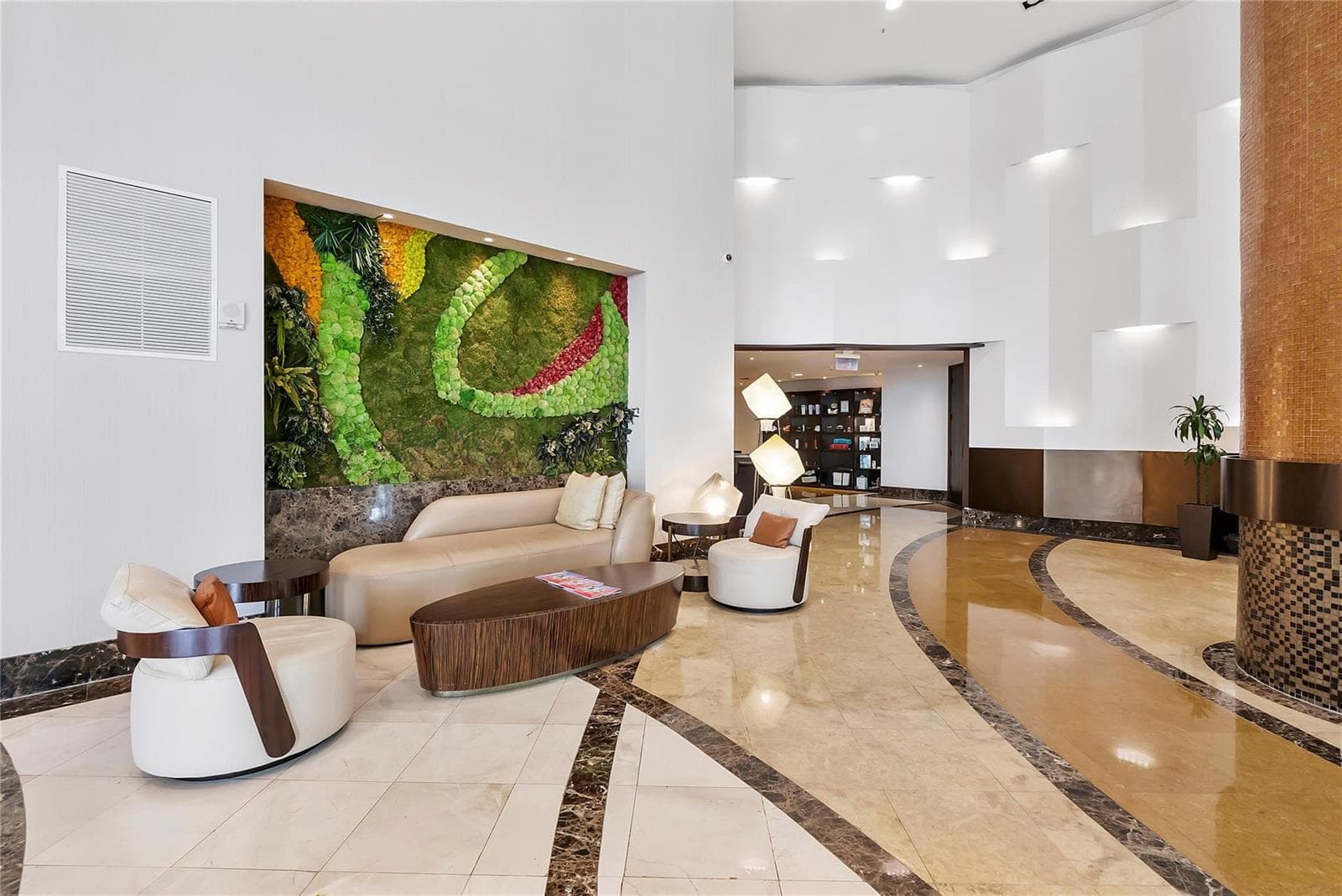 18001 Collins Avenue # 2806, North Miami Beach FL 33160 — 10