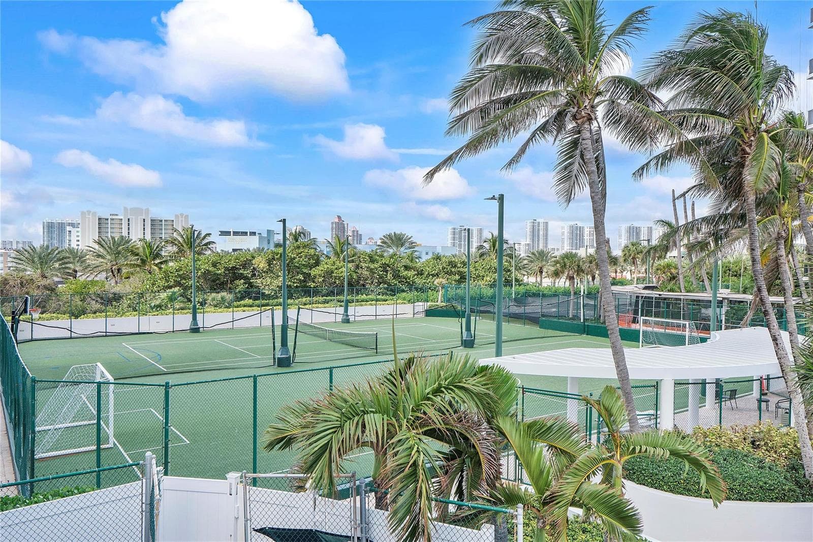 18001 Collins Avenue # 2806, North Miami Beach FL 33160 — 45