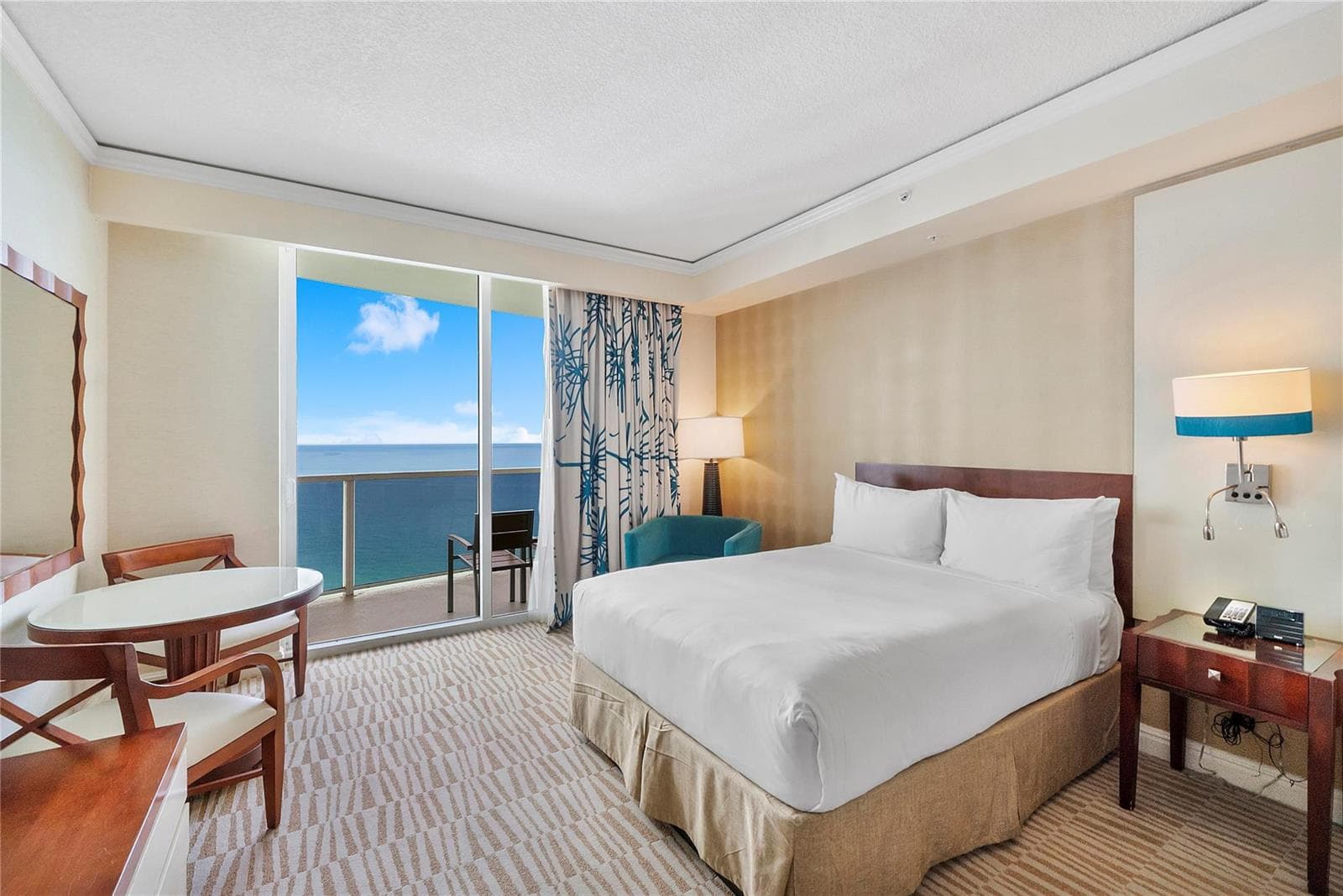 18001 Collins Avenue # 2806, North Miami Beach FL 33160 — 18