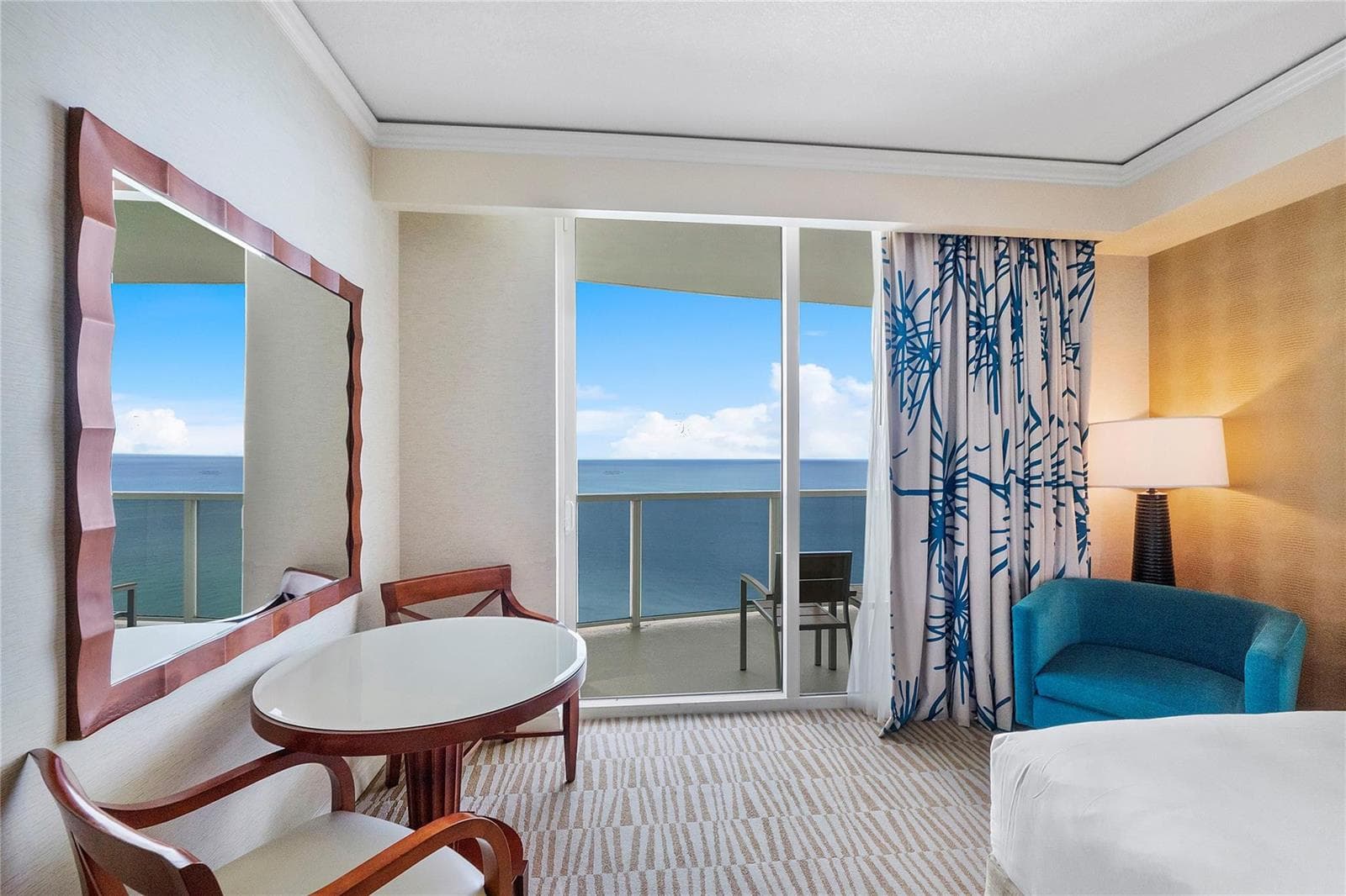 18001 Collins Avenue # 2806, North Miami Beach FL 33160 — 19
