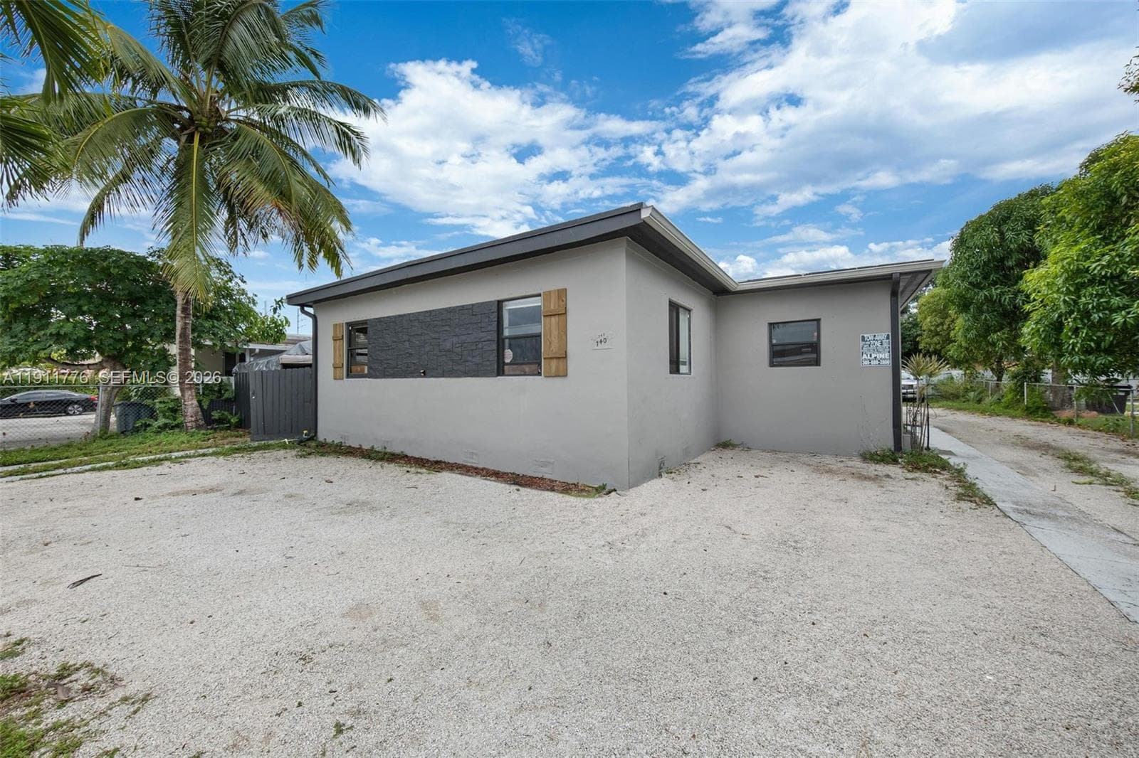740 135 St, North Miami FL 33168 — 27