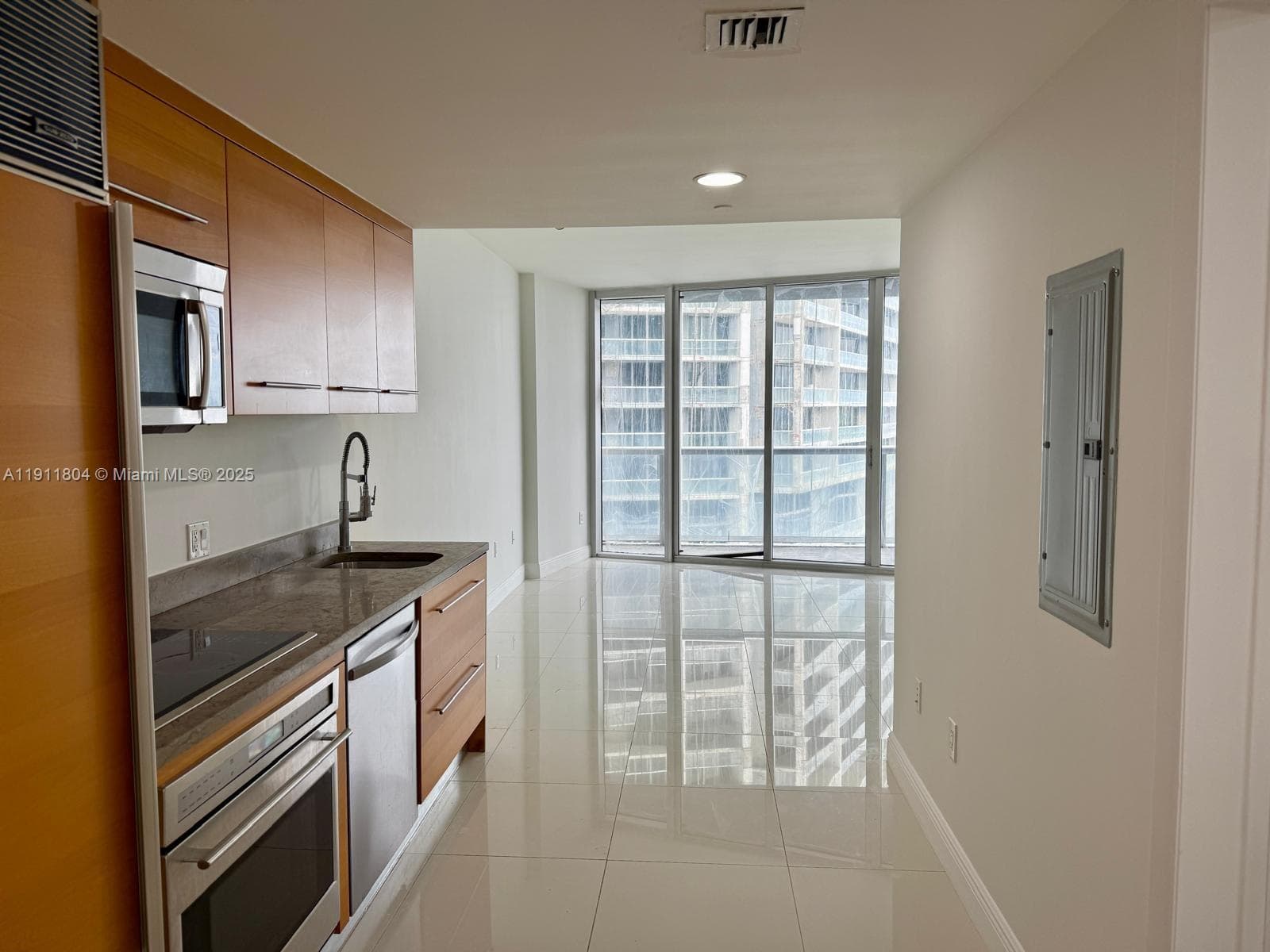 495 Brickell Ave # 4408, Miami FL 33131 — 6