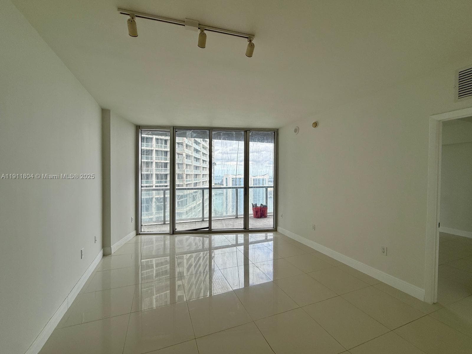 495 Brickell Ave # 4408, Miami FL 33131 — 16