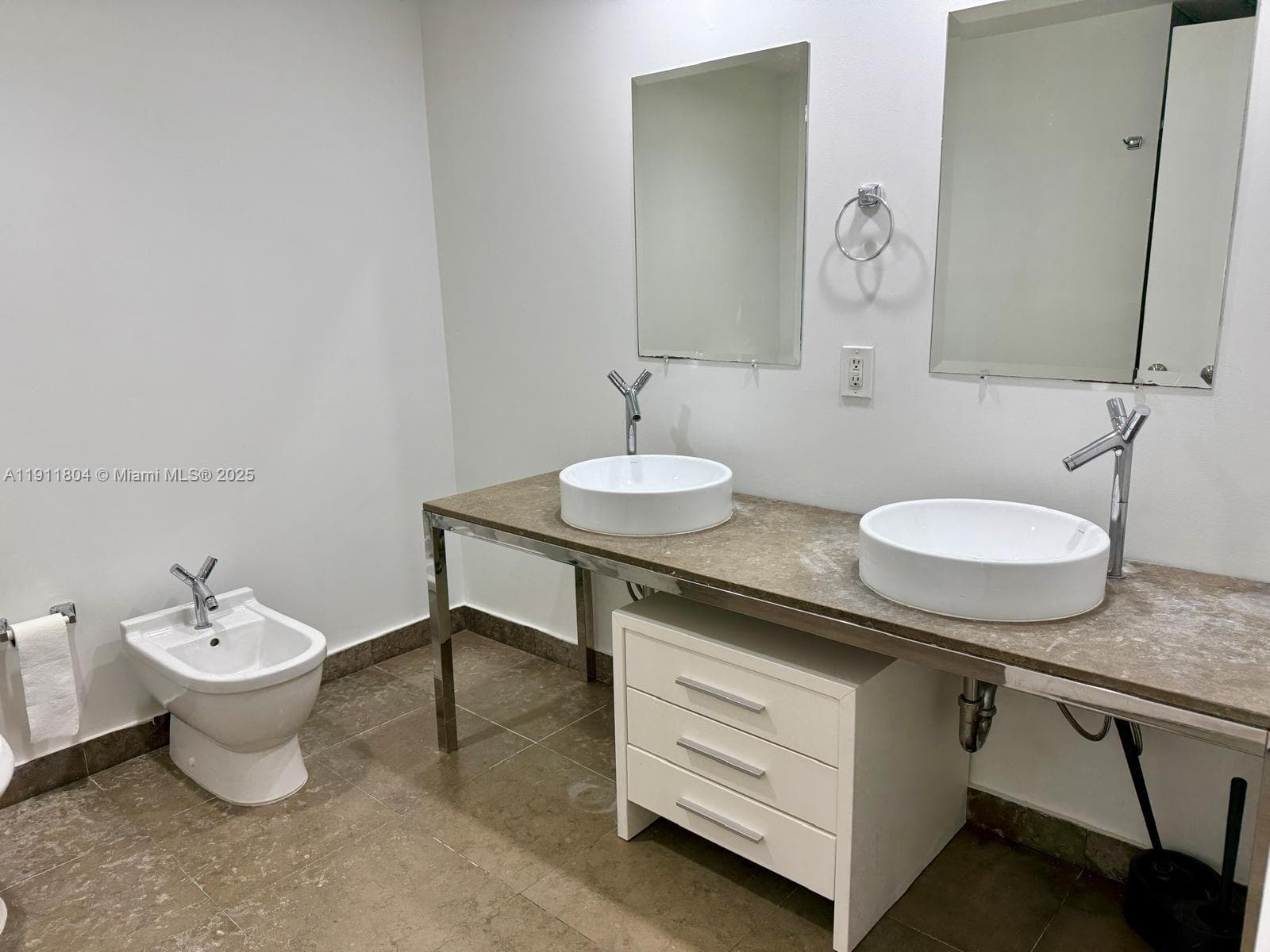495 Brickell Ave # 4408, Miami FL 33131 — 11