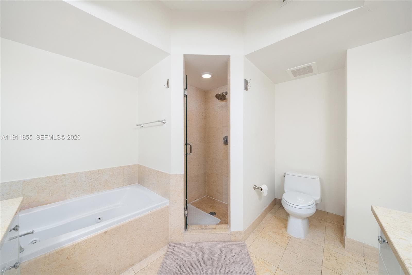 19900 E Country Club Dr # 816, Aventura FL 33180 — 17