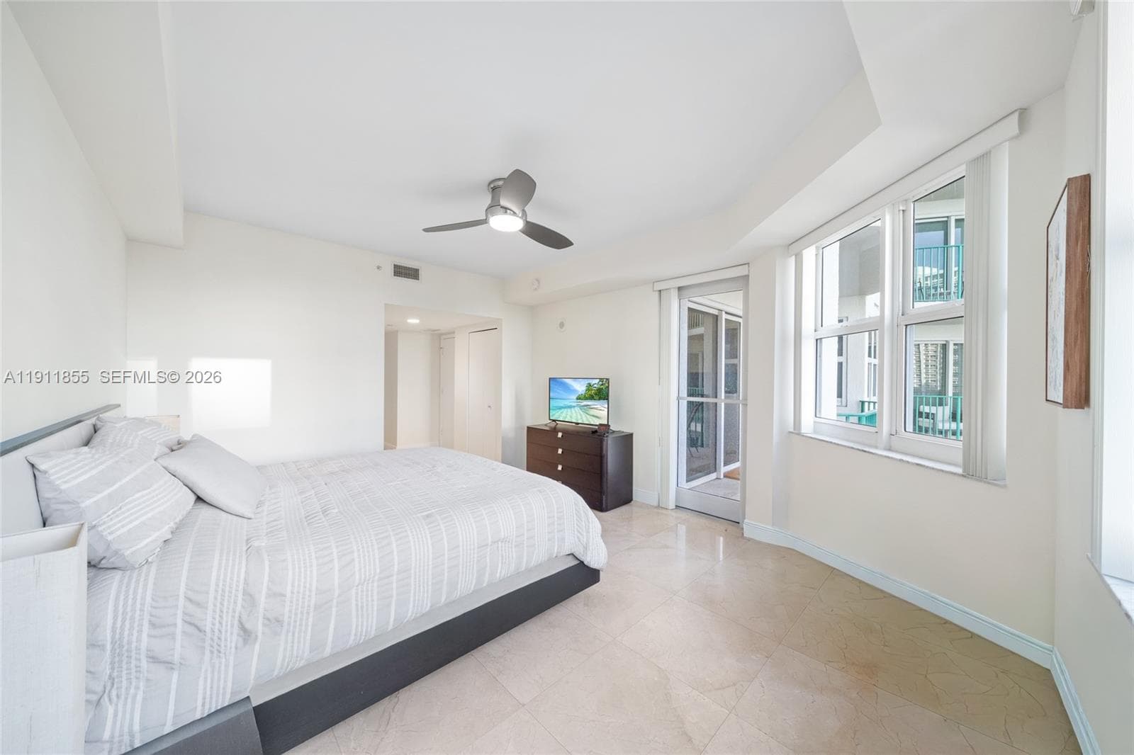19900 E Country Club Dr # 816, Aventura FL 33180 — 16