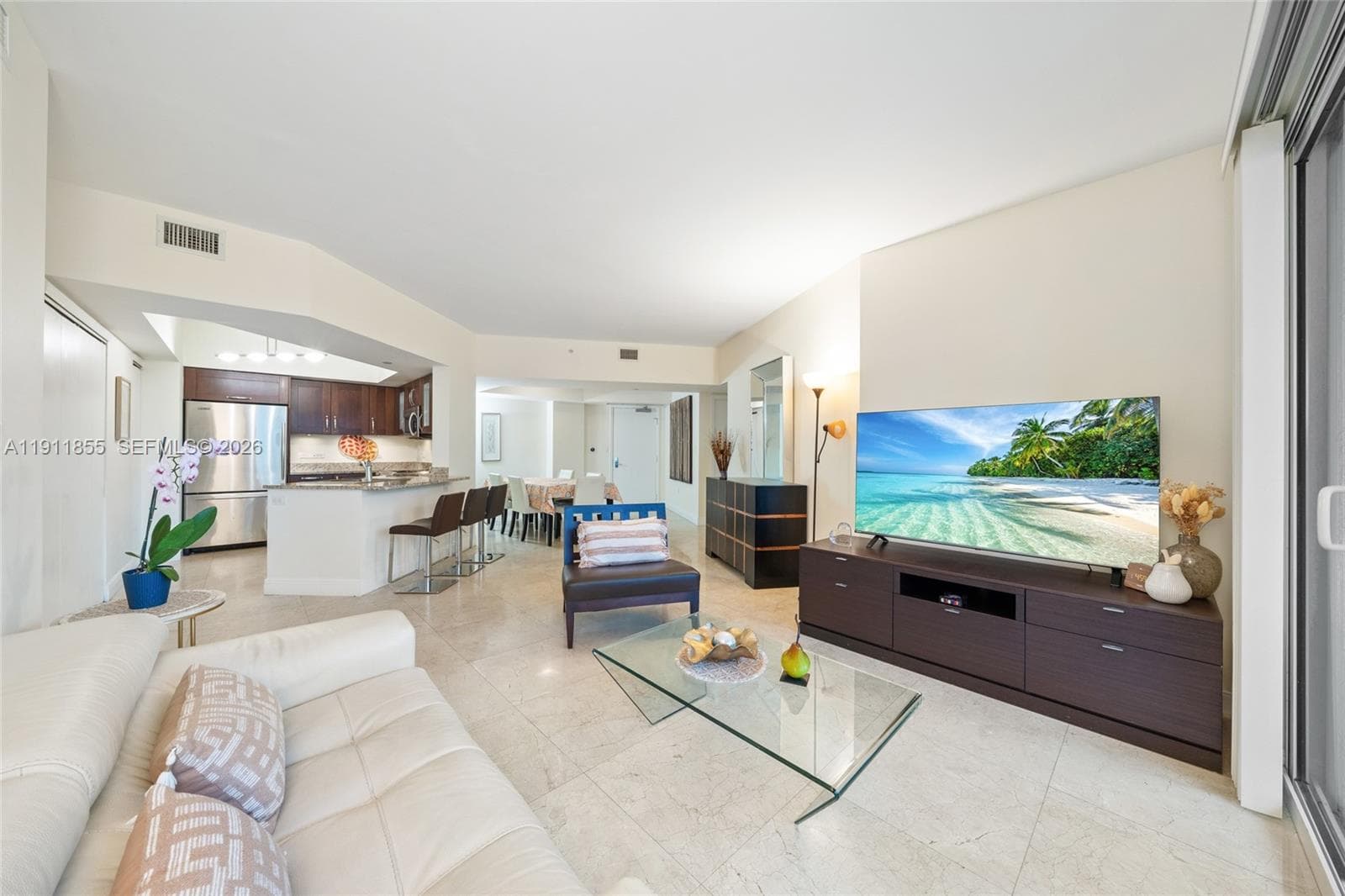 19900 E Country Club Dr # 816, Aventura FL 33180 — 1