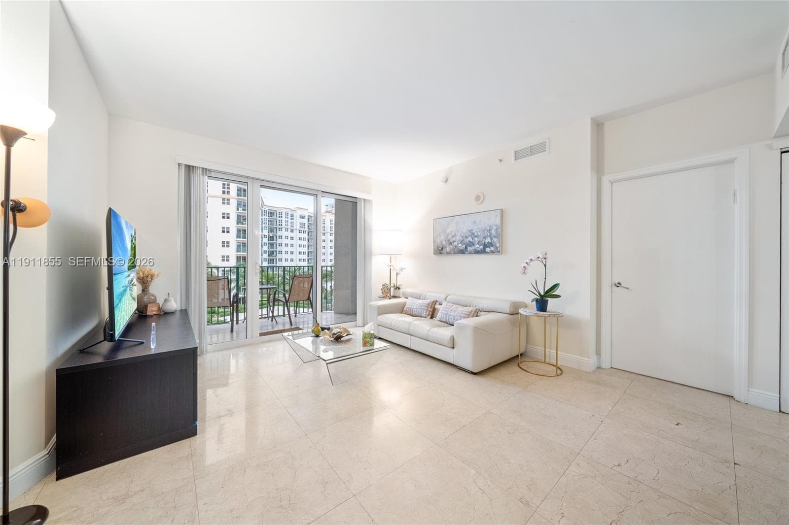 19900 E Country Club Dr # 816, Aventura FL 33180 — 4