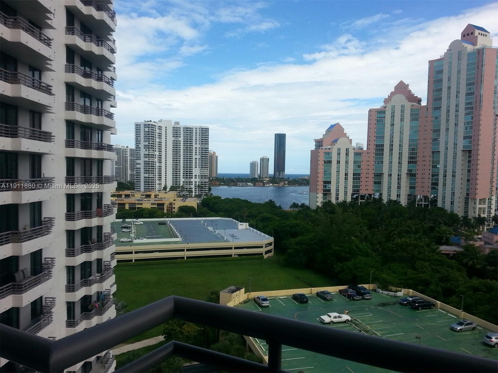 Parc Central Aventura Sou, Aventura, FL — 1