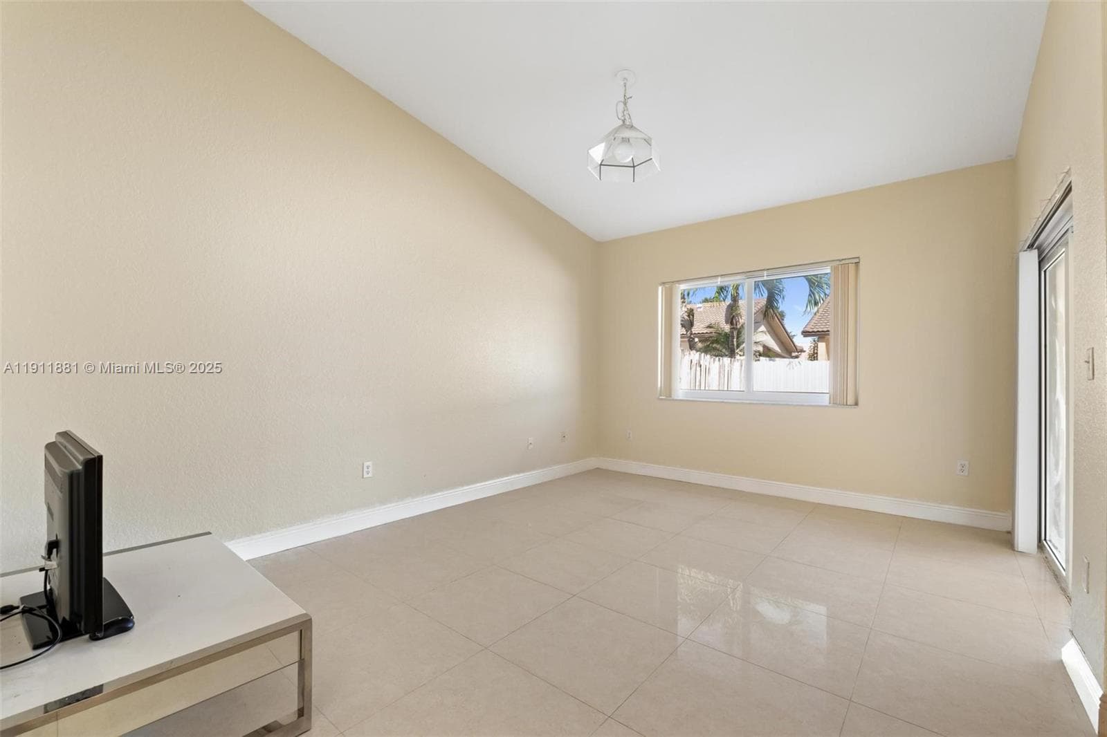 8761 NW 142nd St, Miami Lakes FL 33018 — 17