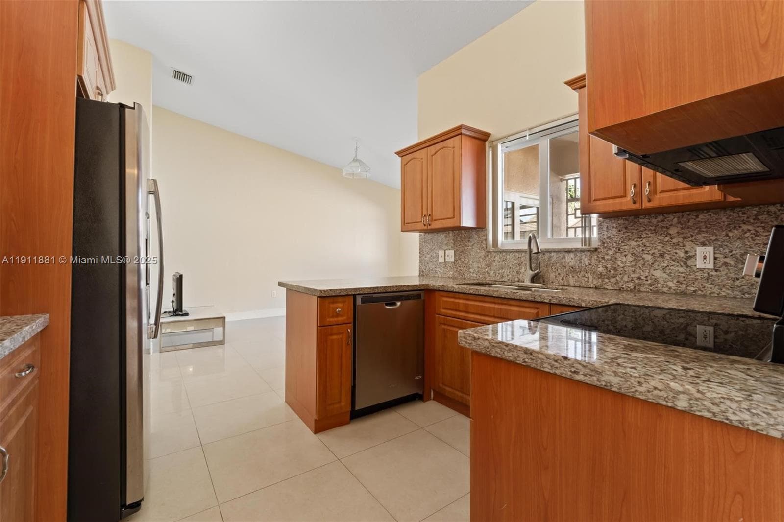8761 NW 142nd St, Miami Lakes FL 33018 — 12