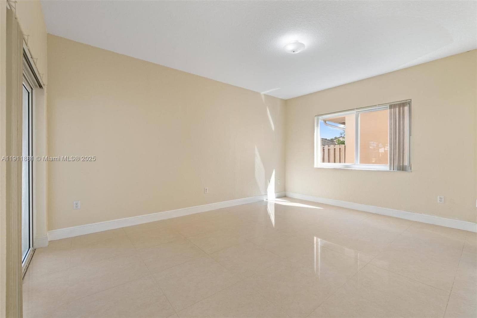 8761 NW 142nd St, Miami Lakes FL 33018 — 20