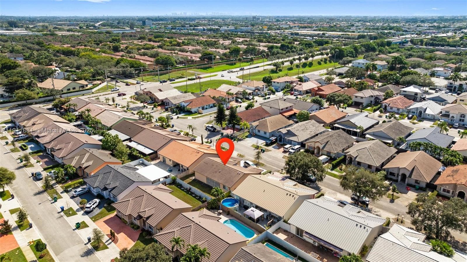 8761 NW 142nd St, Miami Lakes FL 33018 — 38
