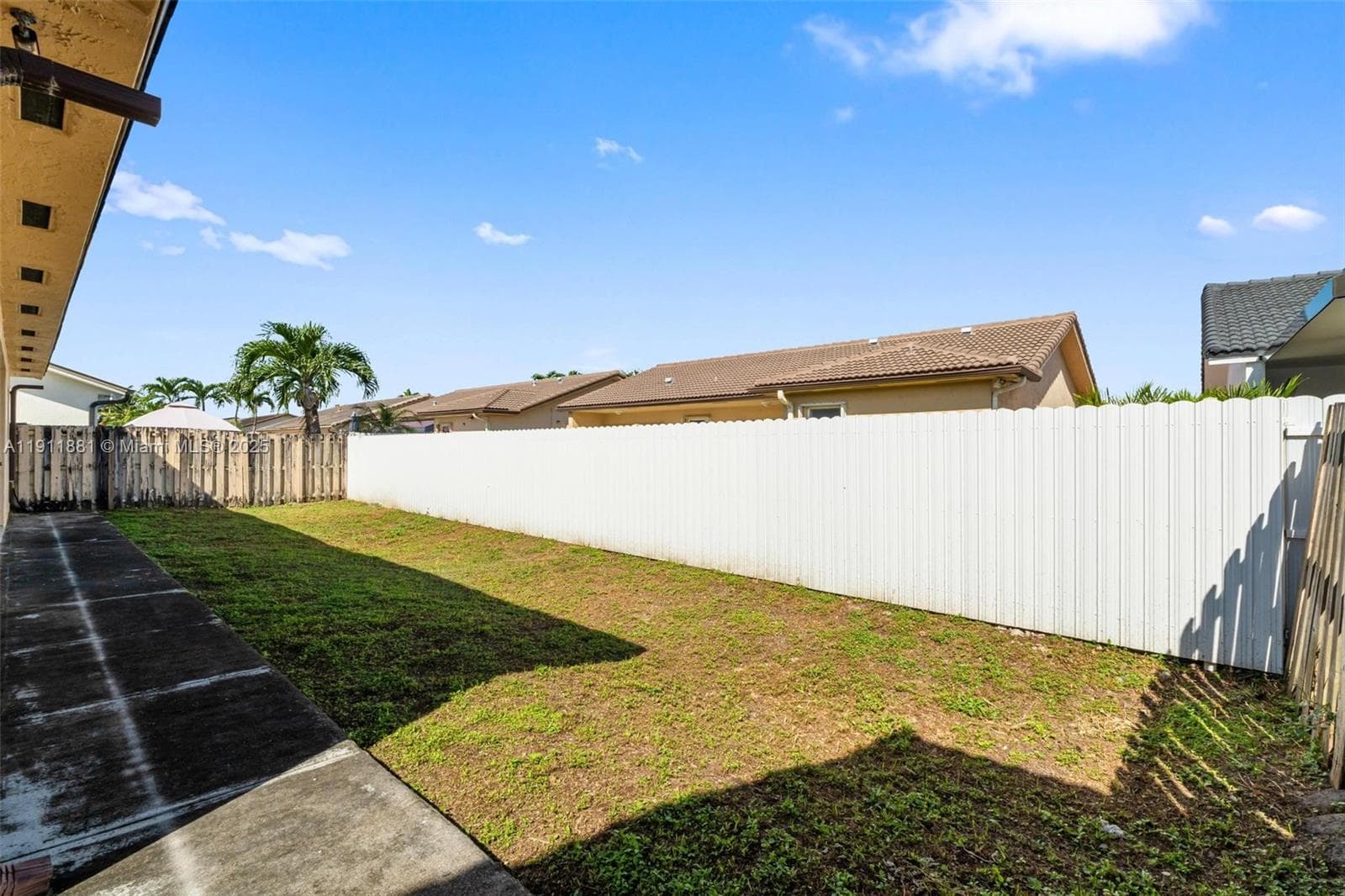 8761 NW 142nd St, Miami Lakes FL 33018 — 33