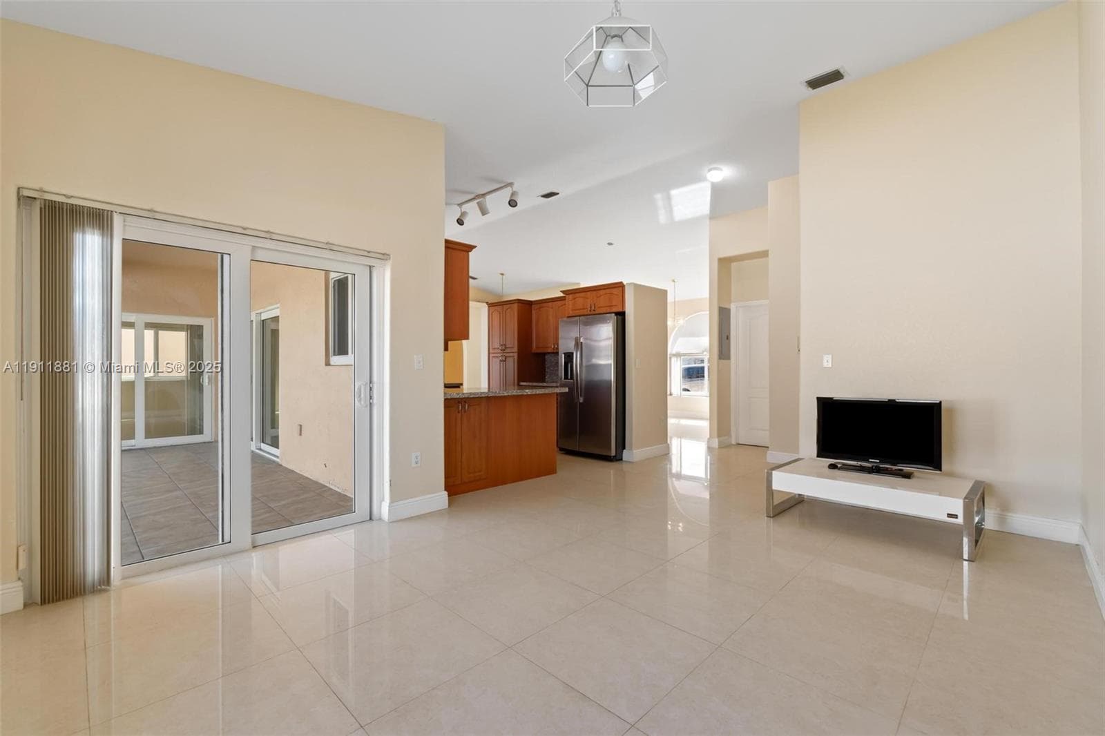 8761 NW 142nd St, Miami Lakes FL 33018 — 18