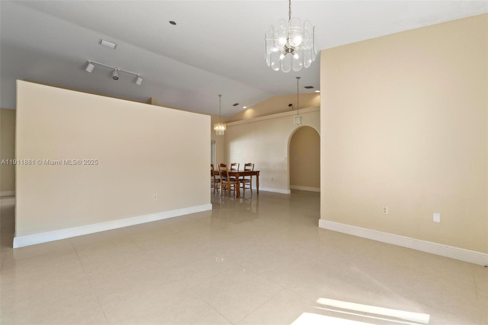 8761 NW 142nd St, Miami Lakes FL 33018 — 8