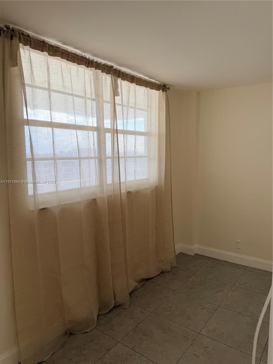 3703 NE 166th St # 910, North Miami Beach FL 33160 — 21