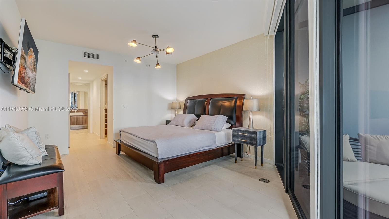 1000 Brickell Plz # 3002, Miami FL 33131 — 27