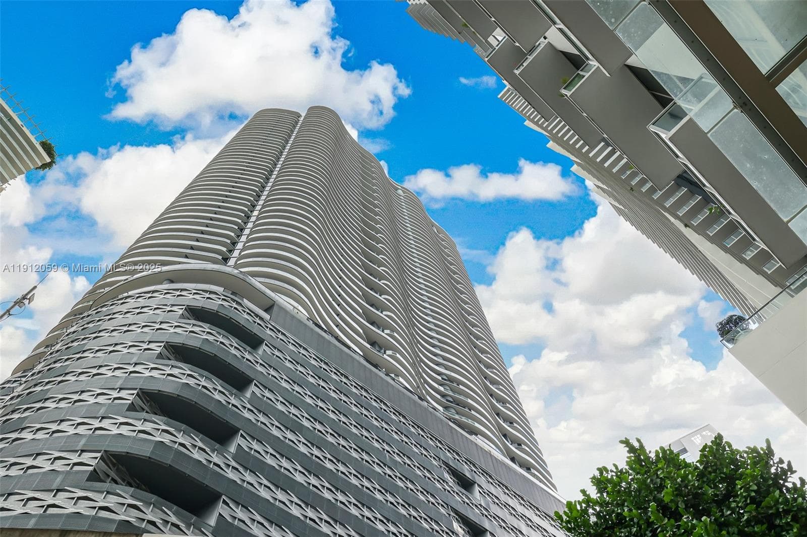 1000 Brickell Plz # 3002, Miami FL 33131 — 2