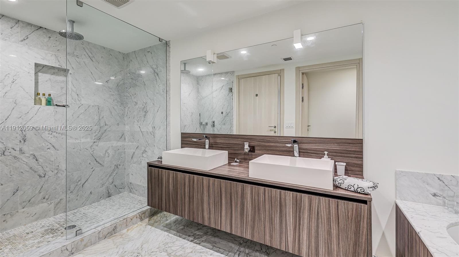 1000 Brickell Plz # 3002, Miami FL 33131 — 32