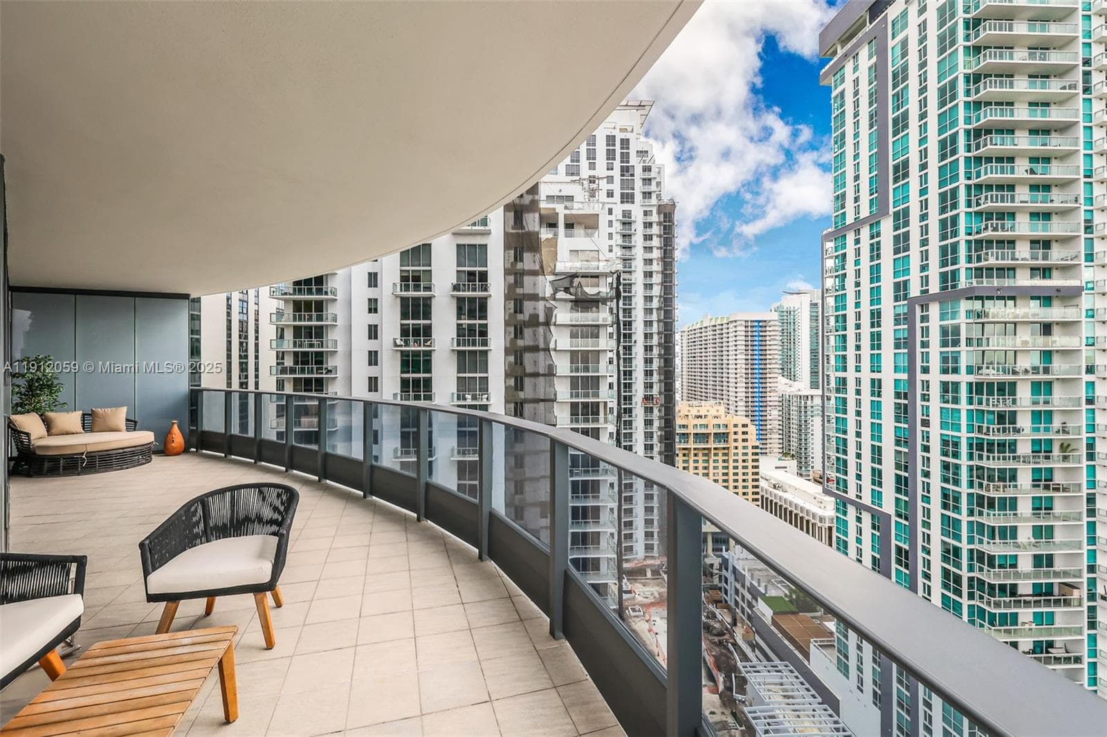 1000 Brickell Plz # 3002, Miami FL 33131 — 48