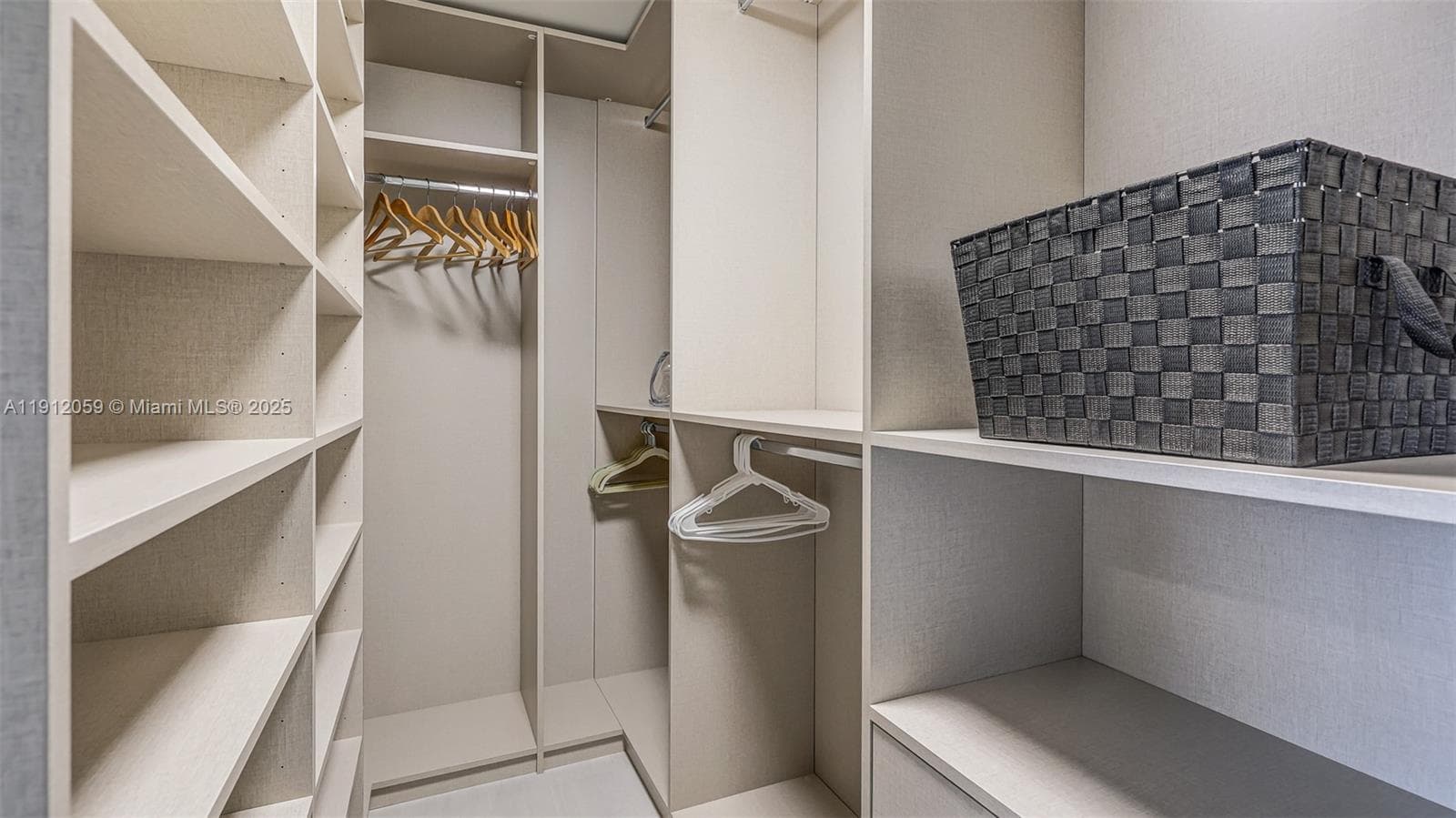 1000 Brickell Plz # 3002, Miami FL 33131 — 44