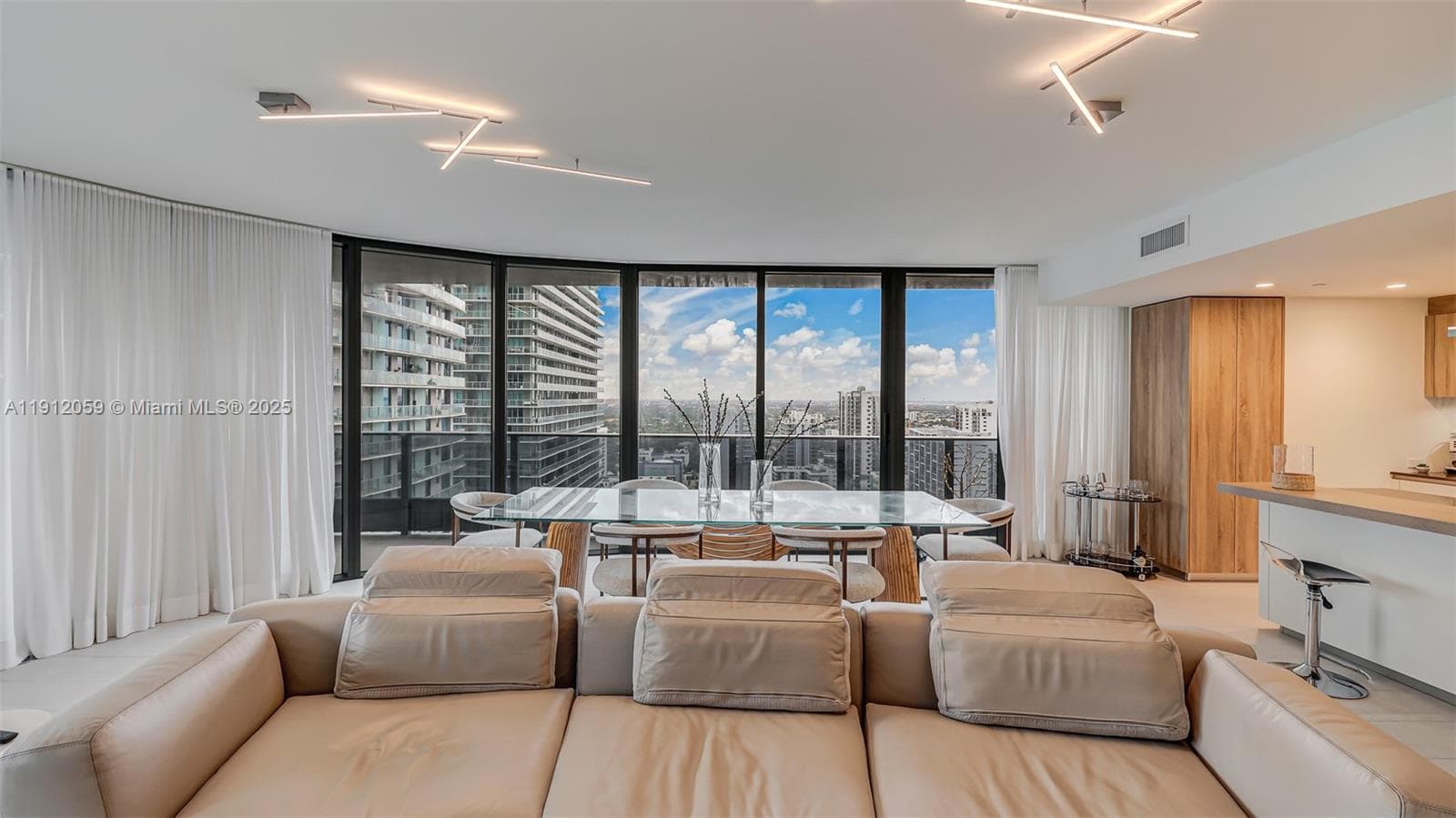 1000 Brickell Plz # 3002, Miami FL 33131 — 21