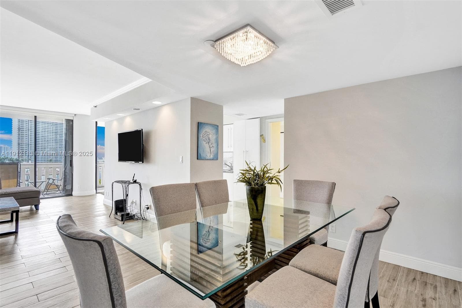 3000 Island Blvd # 903, Aventura FL 33160 — 2