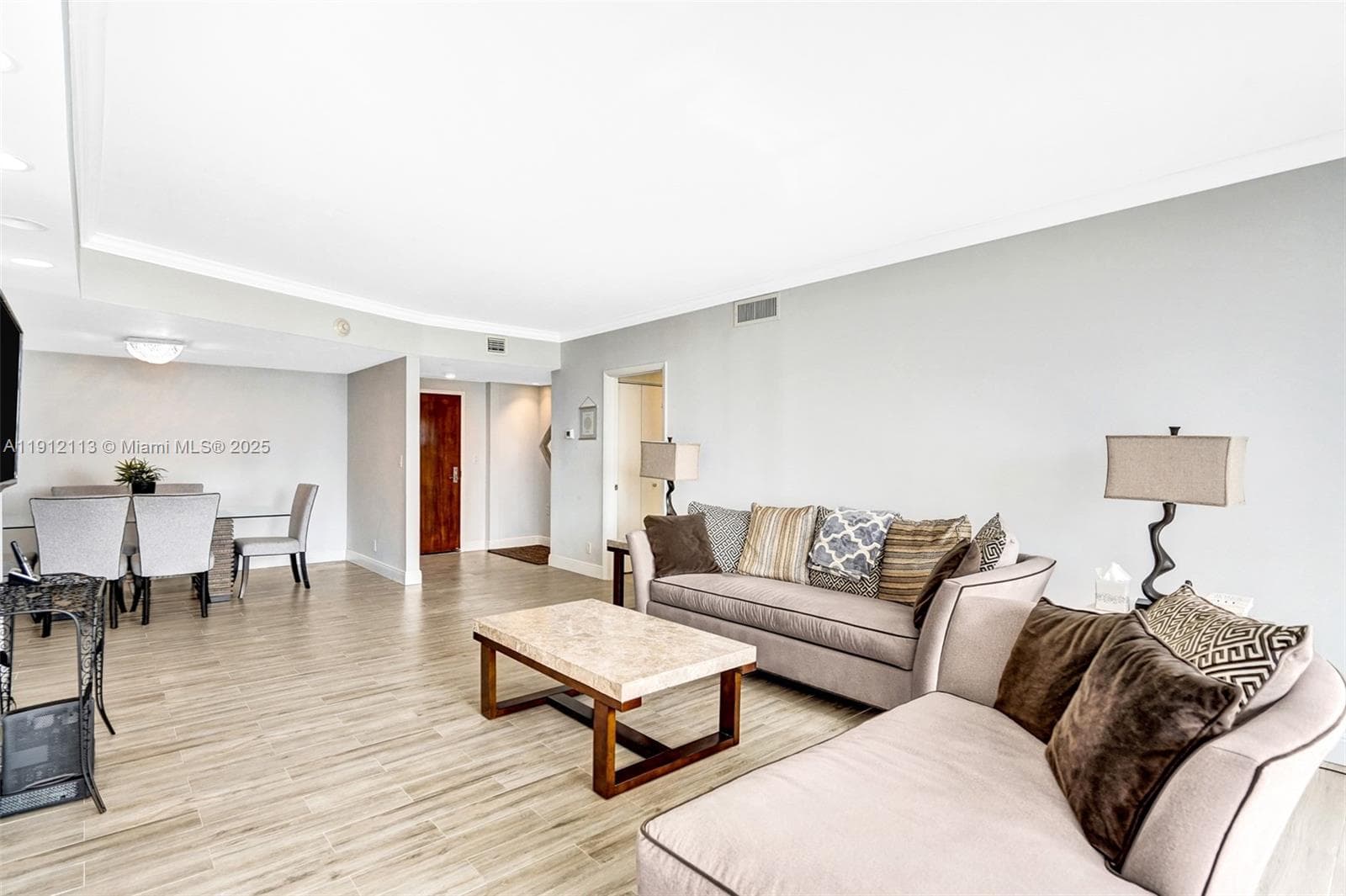 3000 Island Blvd # 903, Aventura FL 33160 — 16
