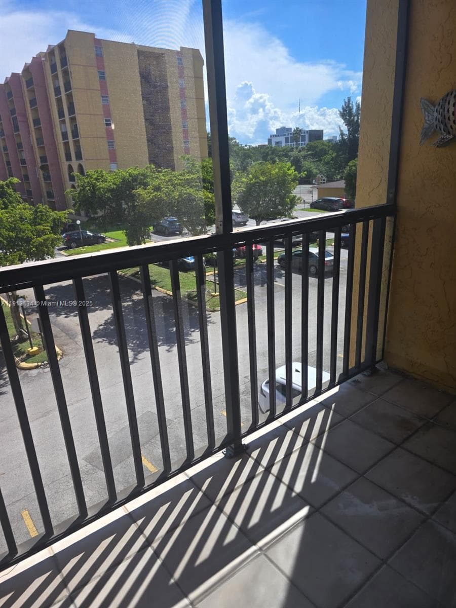 4721 NW 7th   ST # 12, Miami FL 33126 — 9