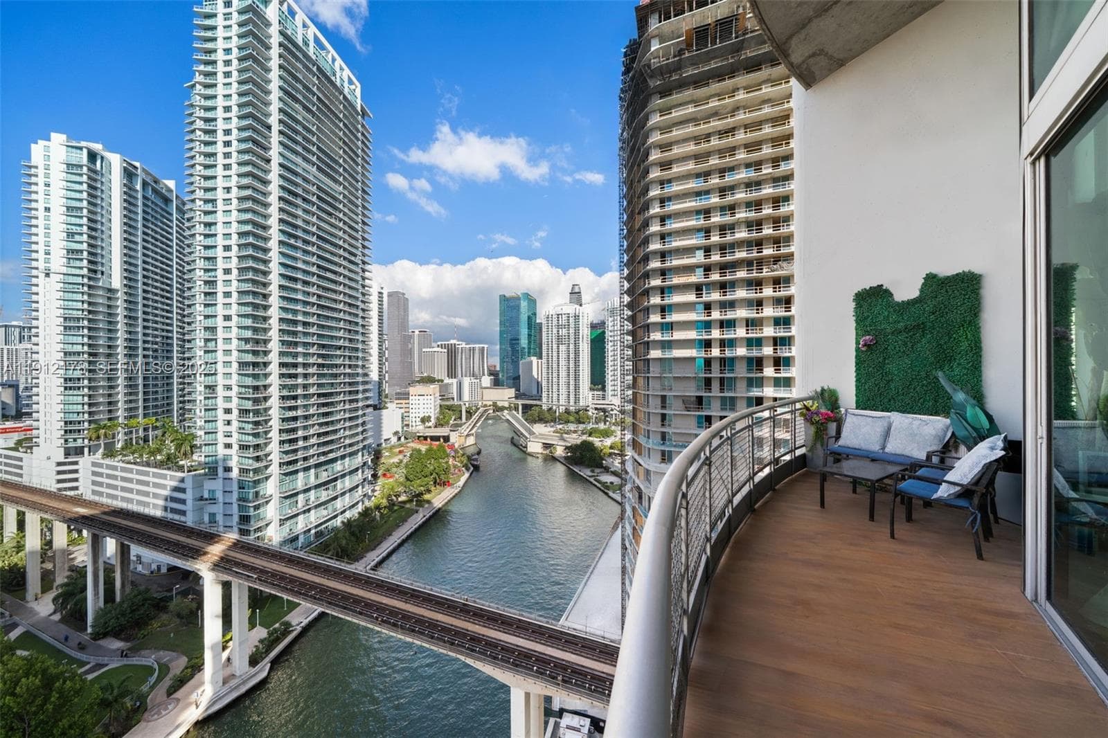 690 SW 1st Ct # 2101, Miami FL 33130 — 23