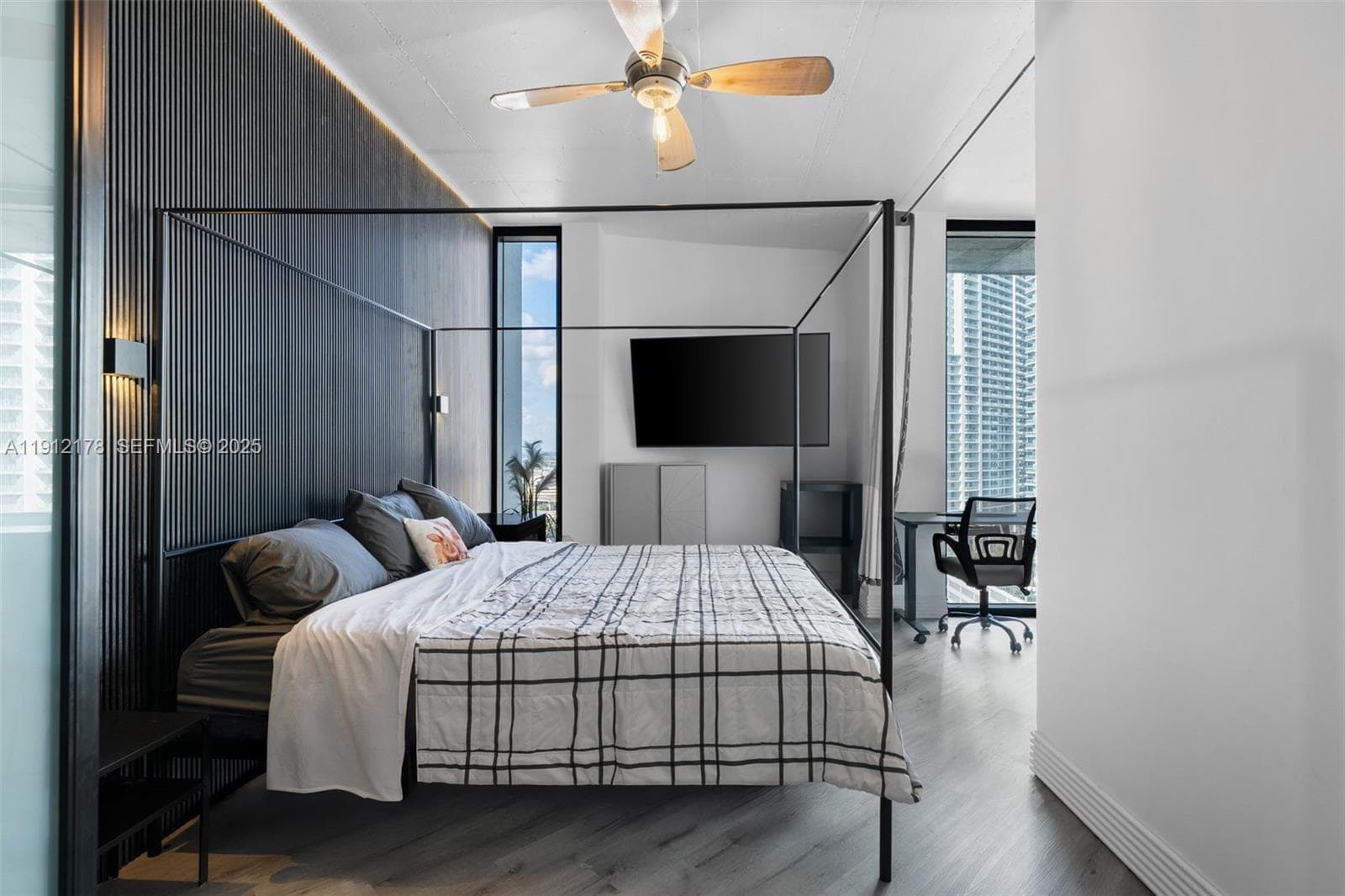 690 SW 1st Ct # 2101, Miami FL 33130 — 18