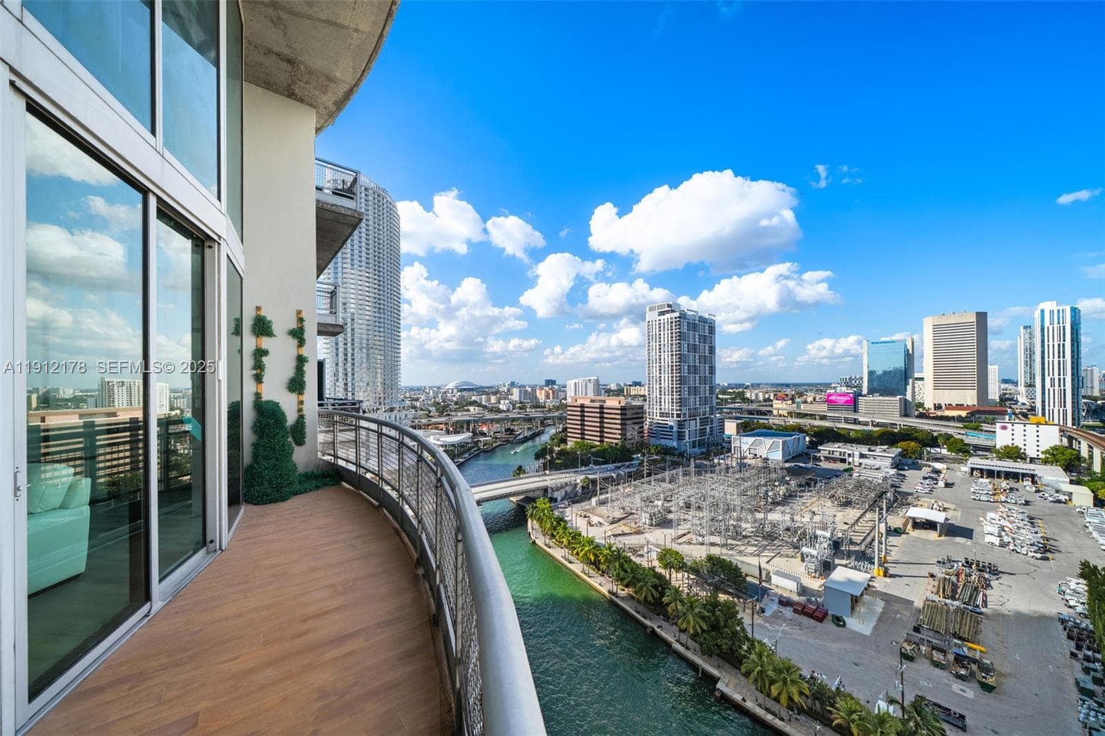 690 SW 1st Ct # 2101, Miami FL 33130 — 25