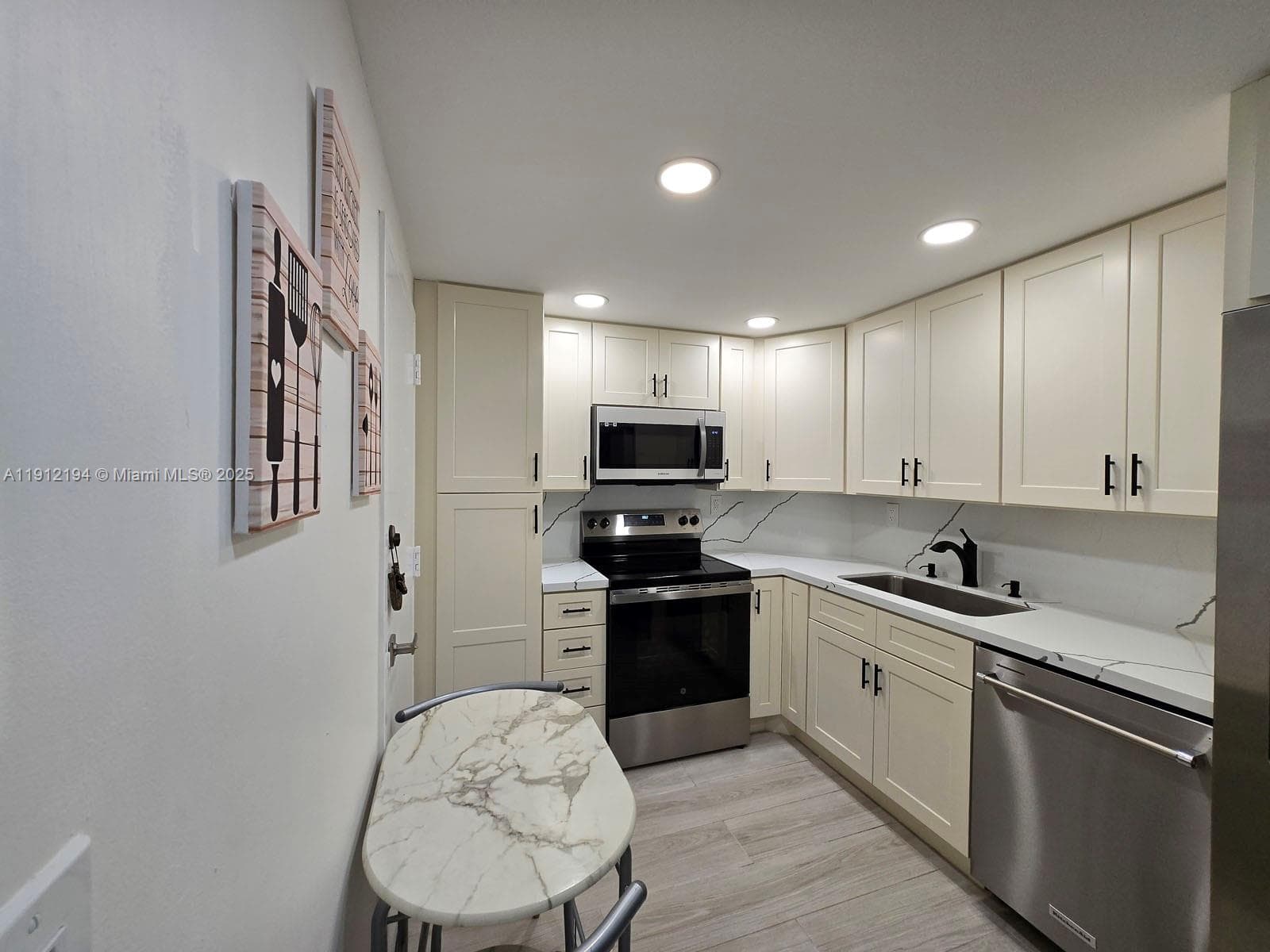 300 Bayview Dr # 1611, Sunny Isles Beach FL 33160 — 20