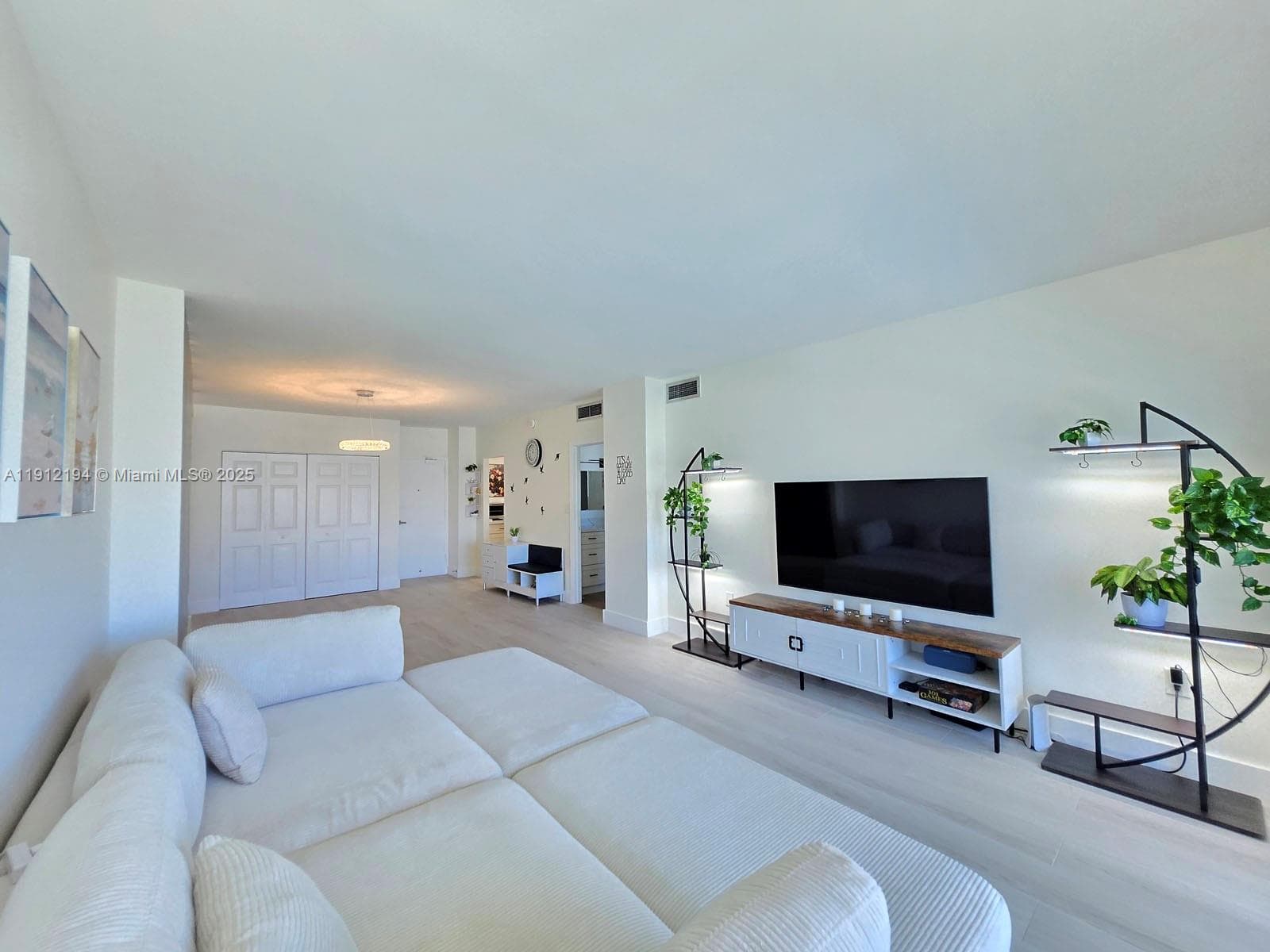 300 Bayview Dr # 1611, Sunny Isles Beach FL 33160 — 18