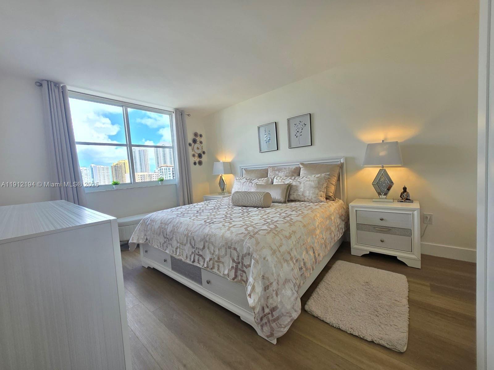 300 Bayview Dr # 1611, Sunny Isles Beach FL 33160 — 31