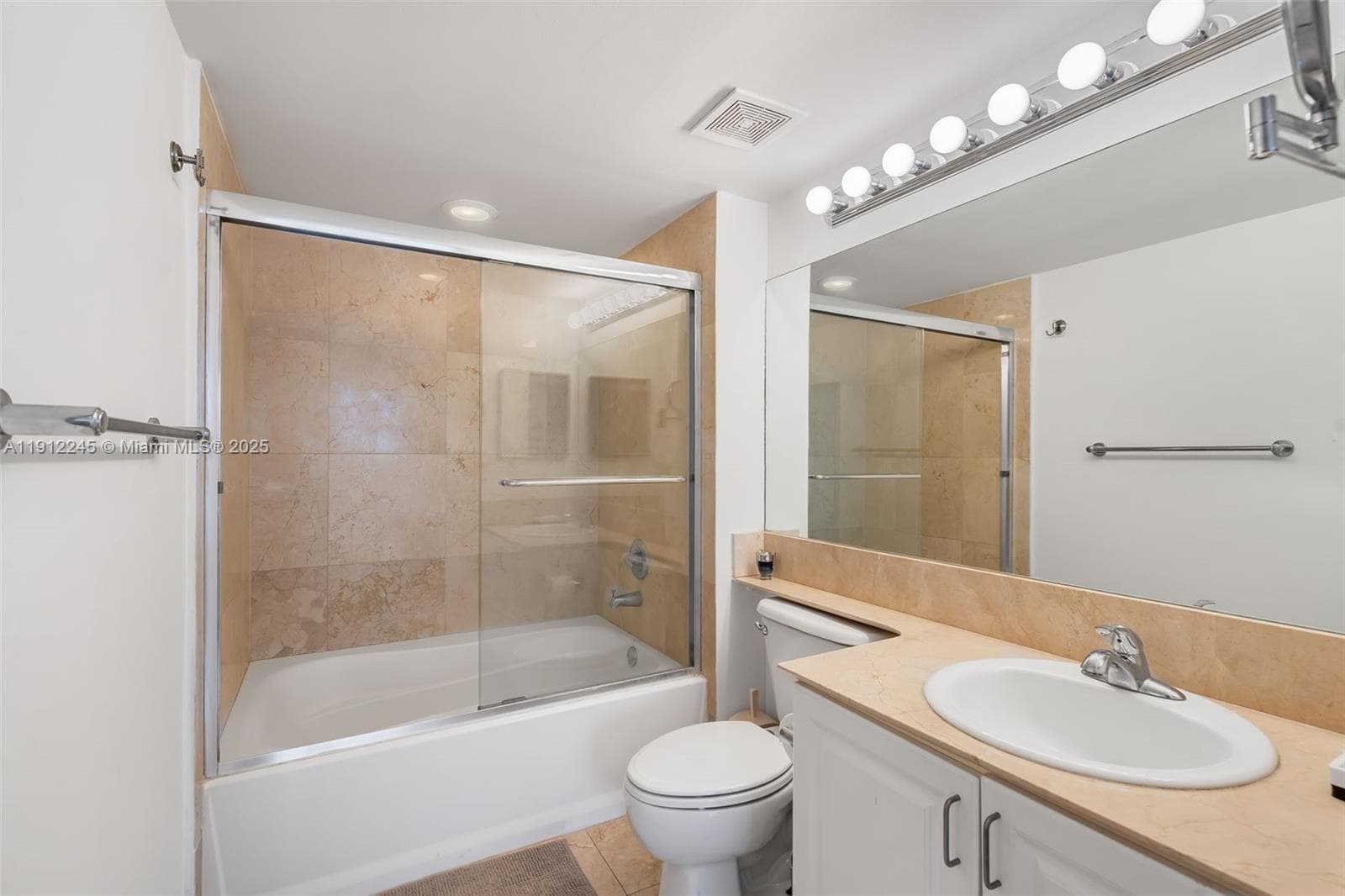 1155 BRICKELL BAY DR # 2708, Miami FL 33131 — 18