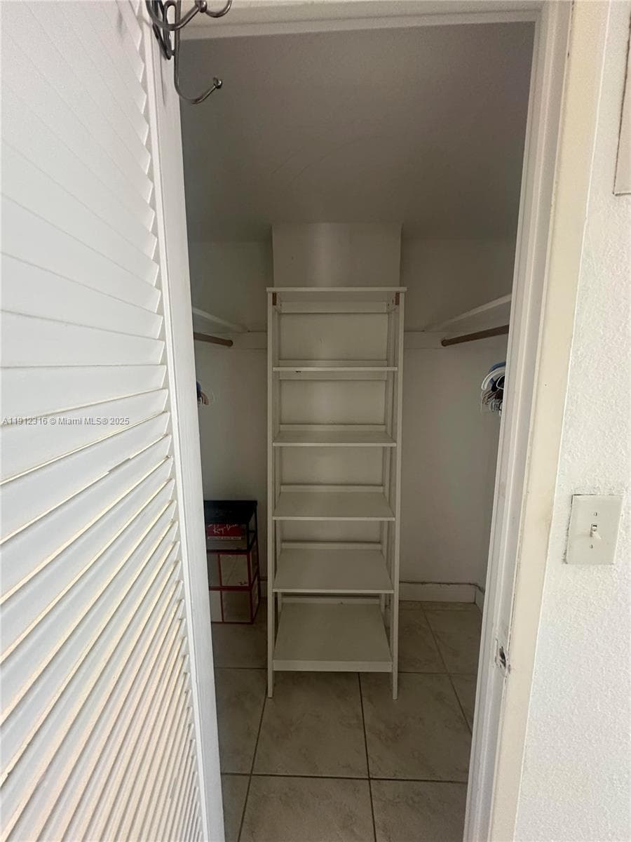 19390 Collins Ave # 1019, Sunny Isles Beach FL 33160 — 11