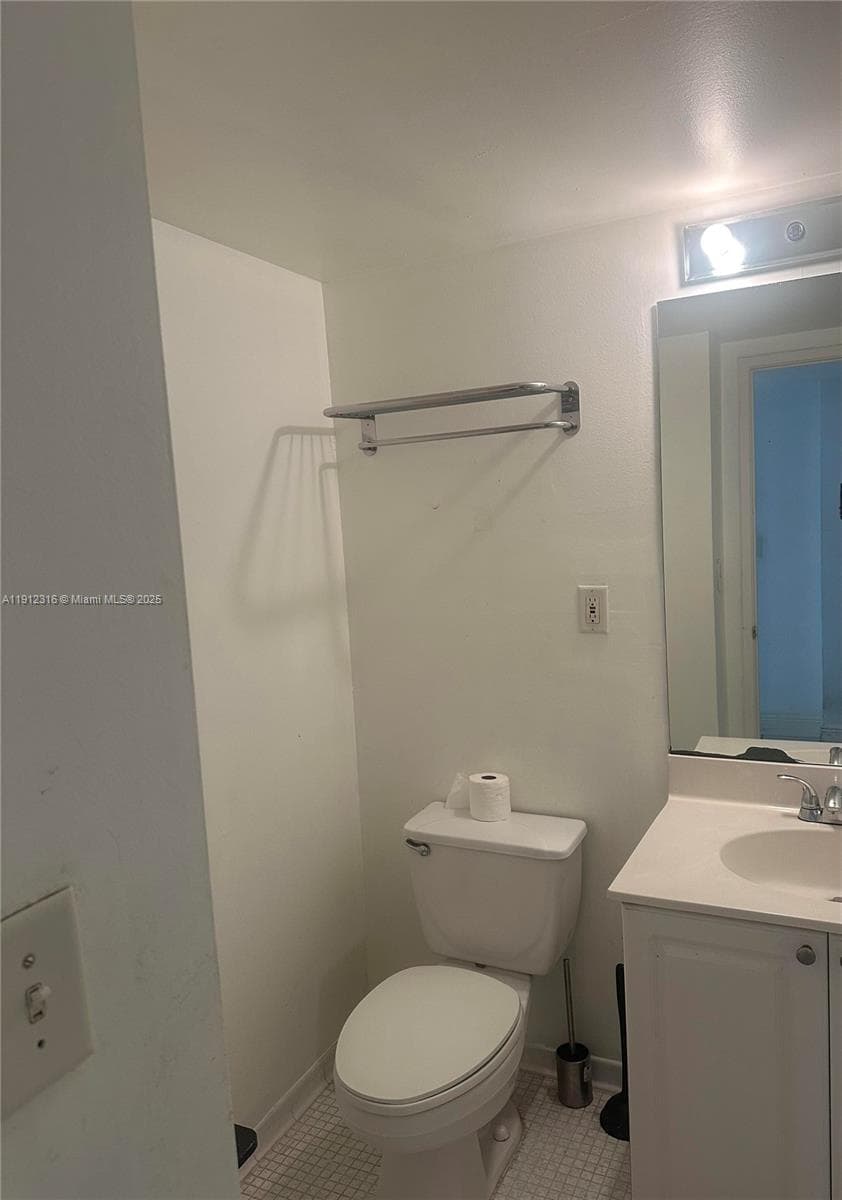 19390 Collins Ave # 1019, Sunny Isles Beach FL 33160 — 4